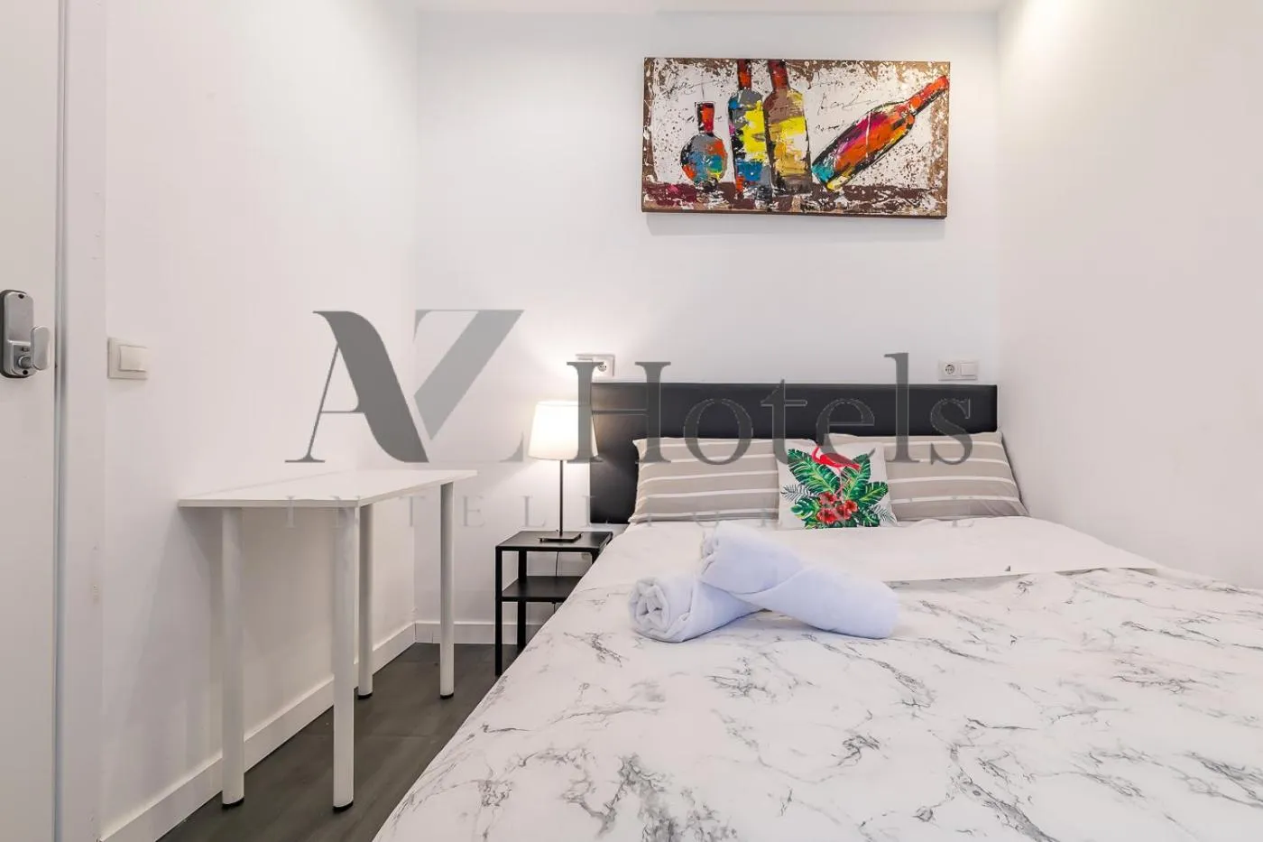 Photo of the whole room, Bed in AYZ Ulises - Auto check-in property