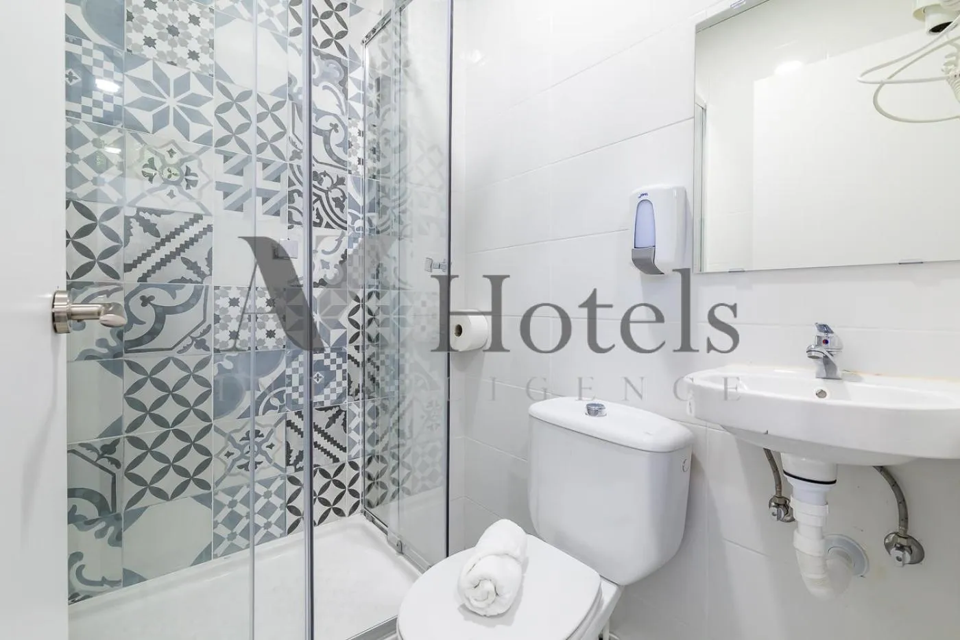 Bathroom in AYZ Ulises - Auto check-in property