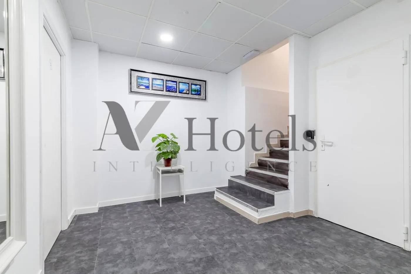 Decorative detail in AYZ Ulises - Auto check-in property