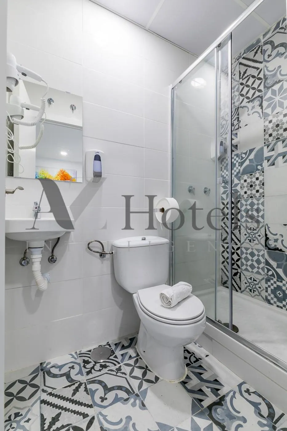 Bathroom in AYZ Ulises - Auto check-in property
