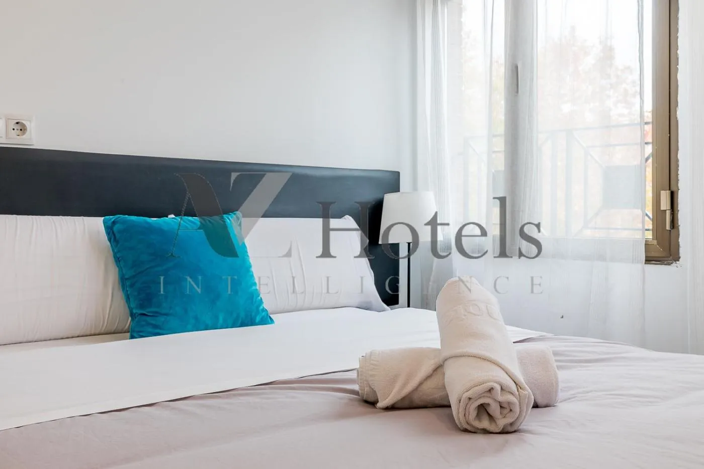 Decorative detail, Bed in AYZ Ulises - Auto check-in property