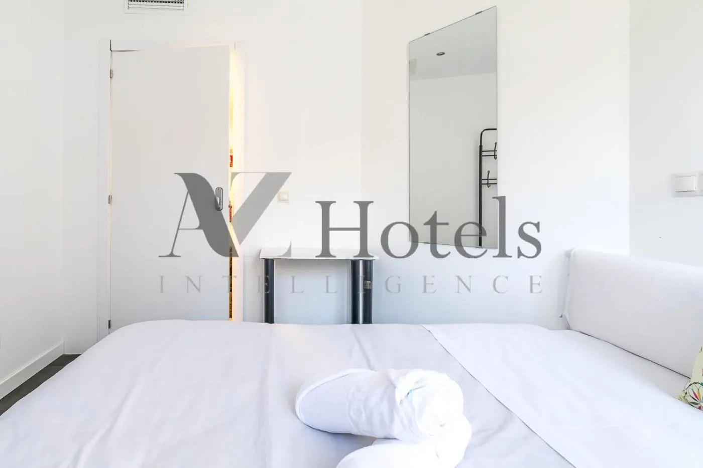 Photo of the whole room, Bed in AYZ Ulises - Auto check-in property