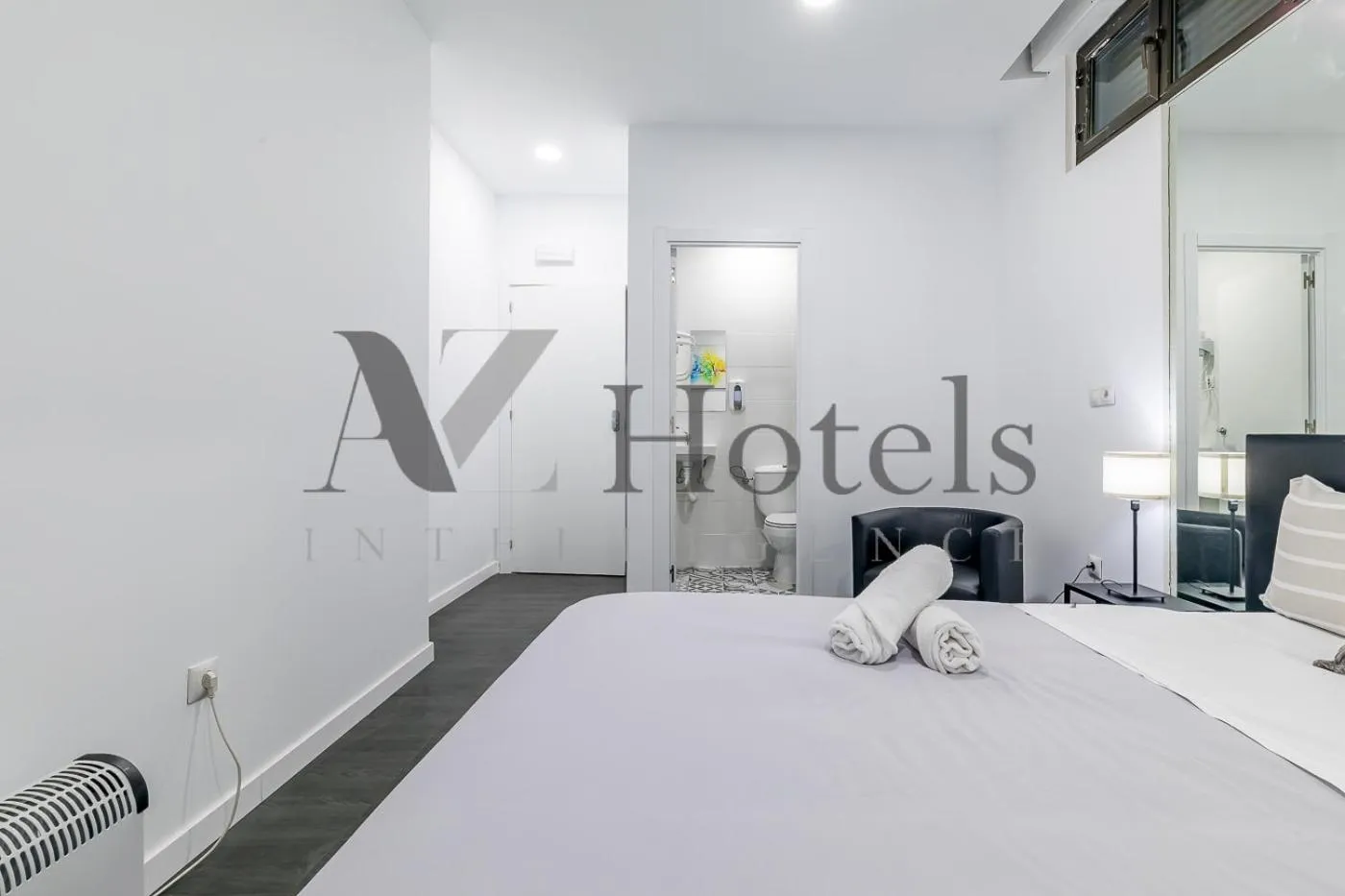 Photo of the whole room, Bed in AYZ Ulises - Auto check-in property