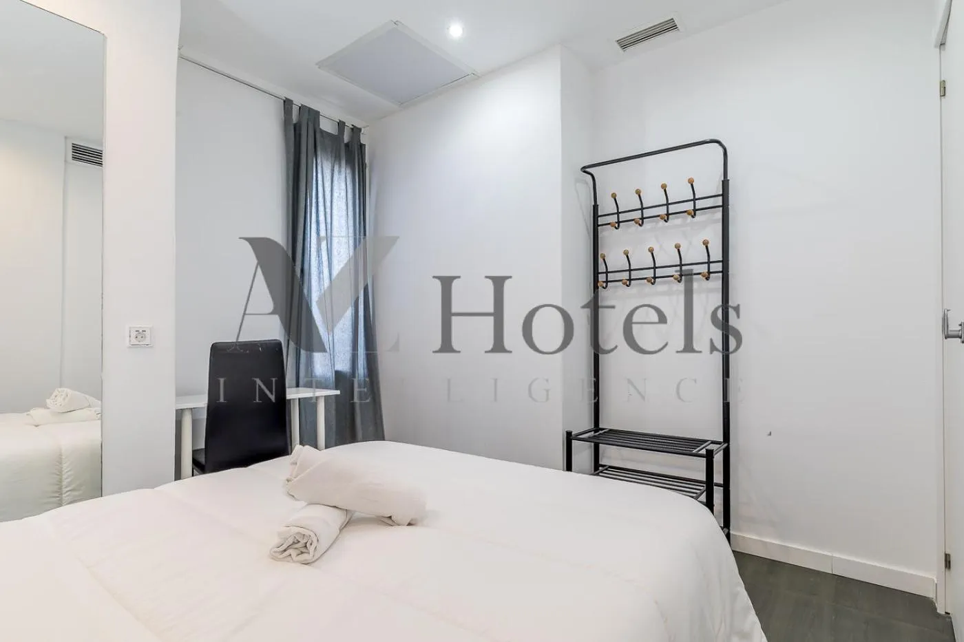 Photo of the whole room, Bed in AYZ Ulises - Auto check-in property