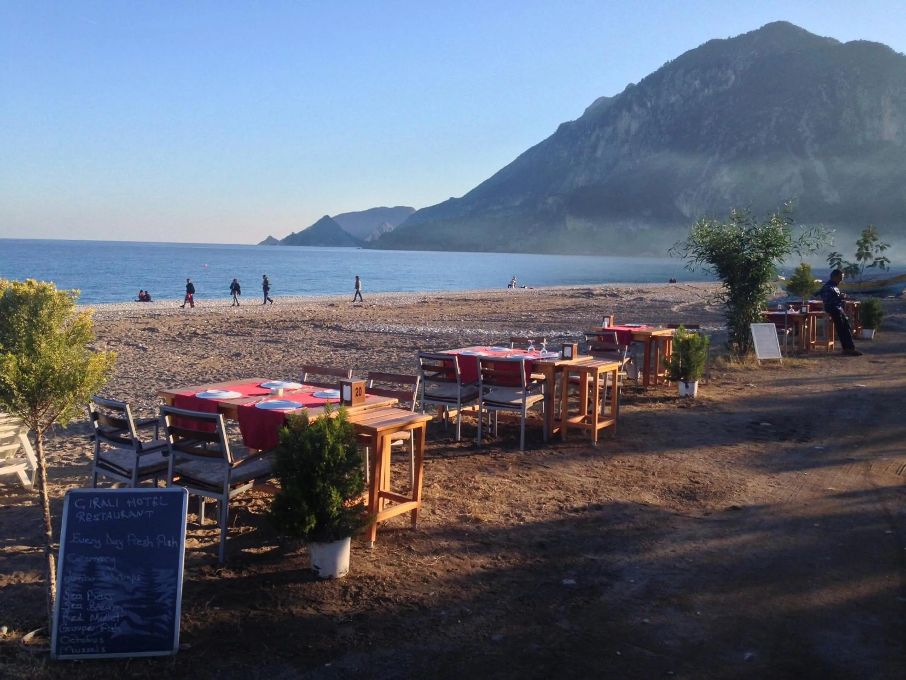 Restaurant/places to eat in Kutle Hotel