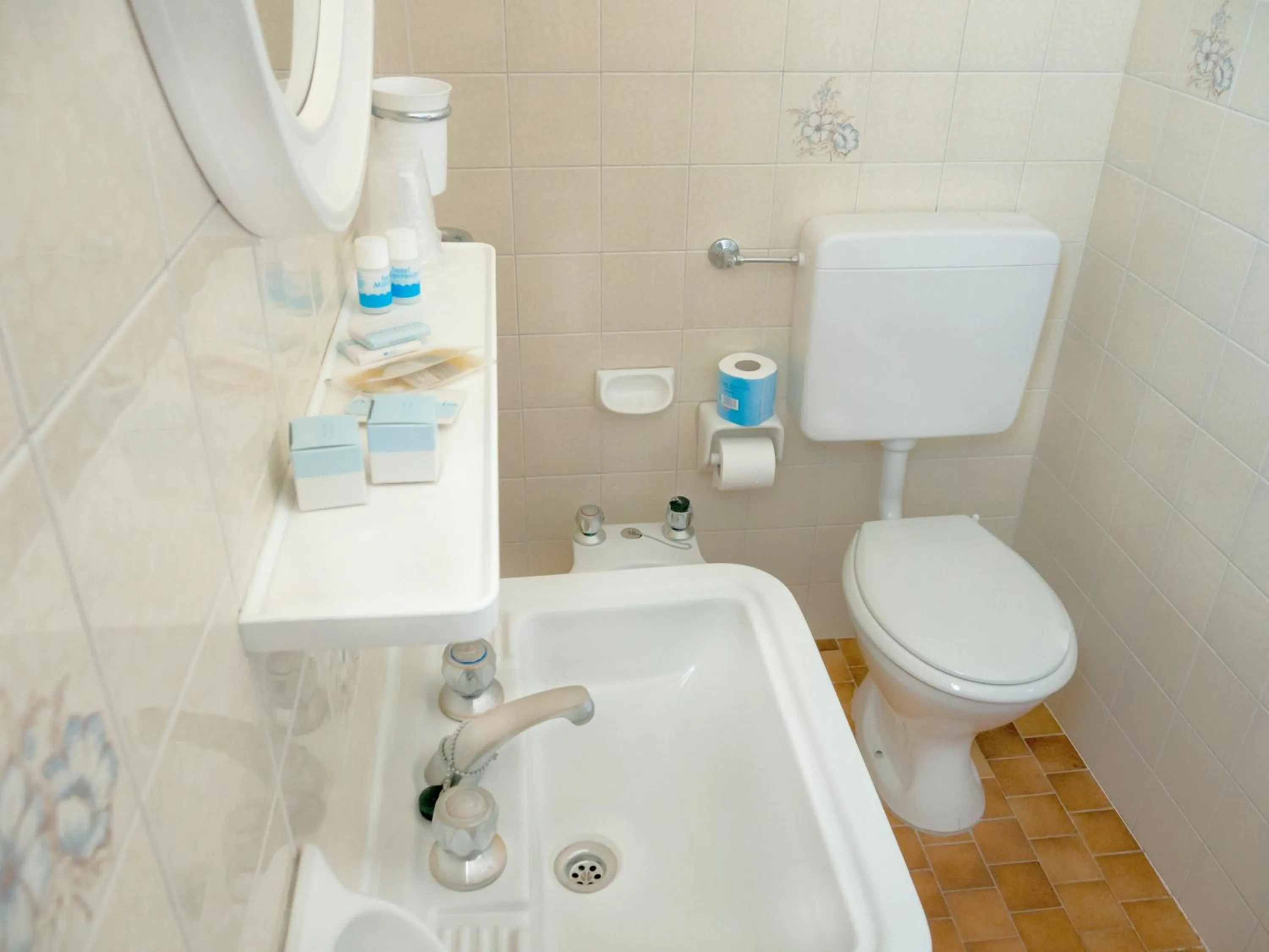 Bathroom in Hotel Montecarlo