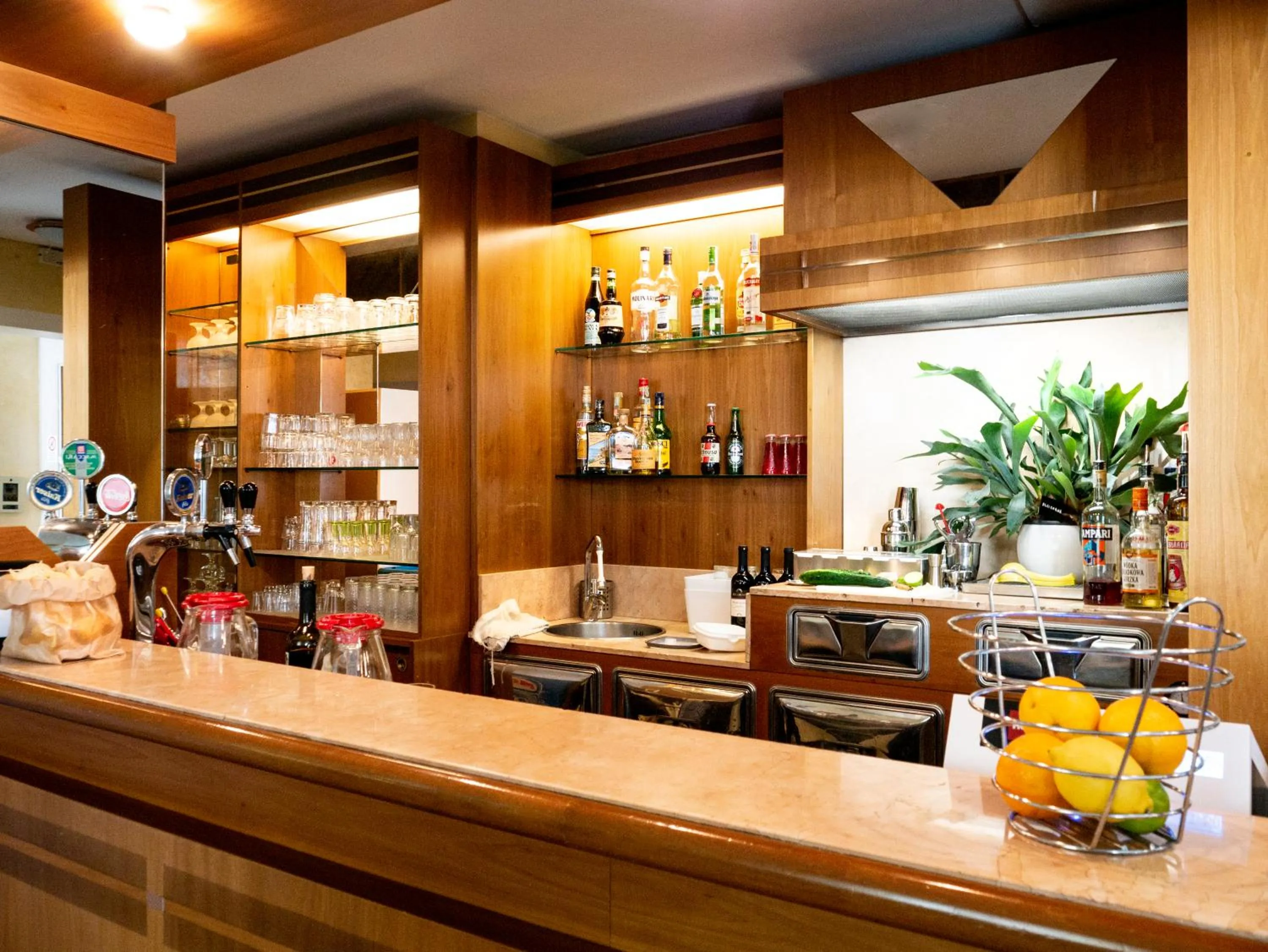 Lounge or bar in Hotel Montecarlo