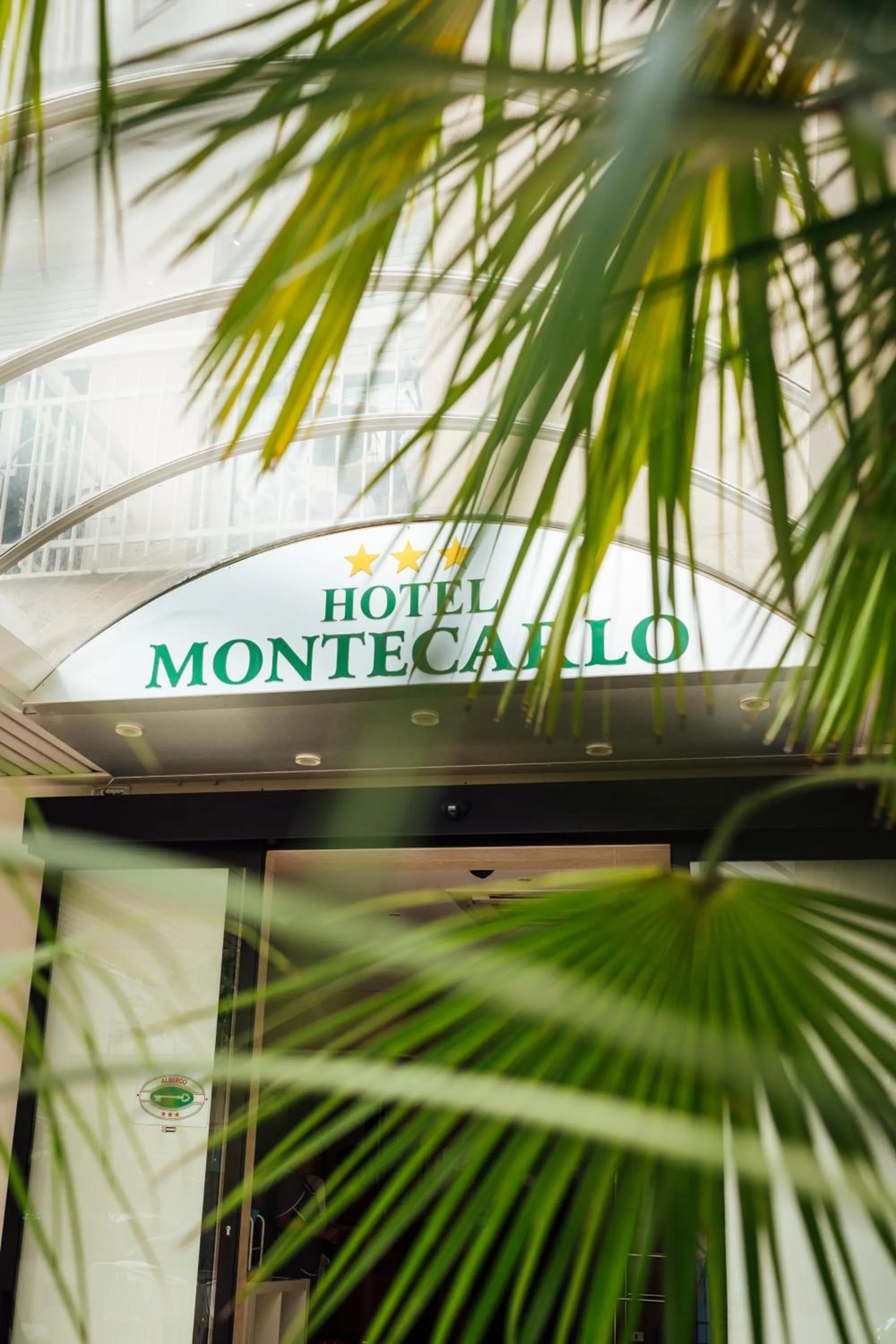 Facade/entrance in Hotel Montecarlo