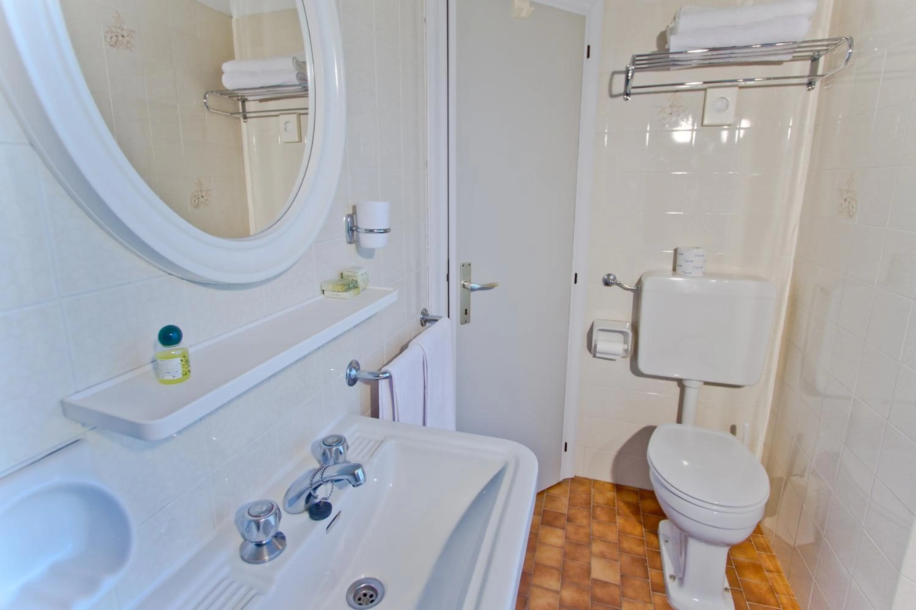 Bathroom in Hotel Montecarlo