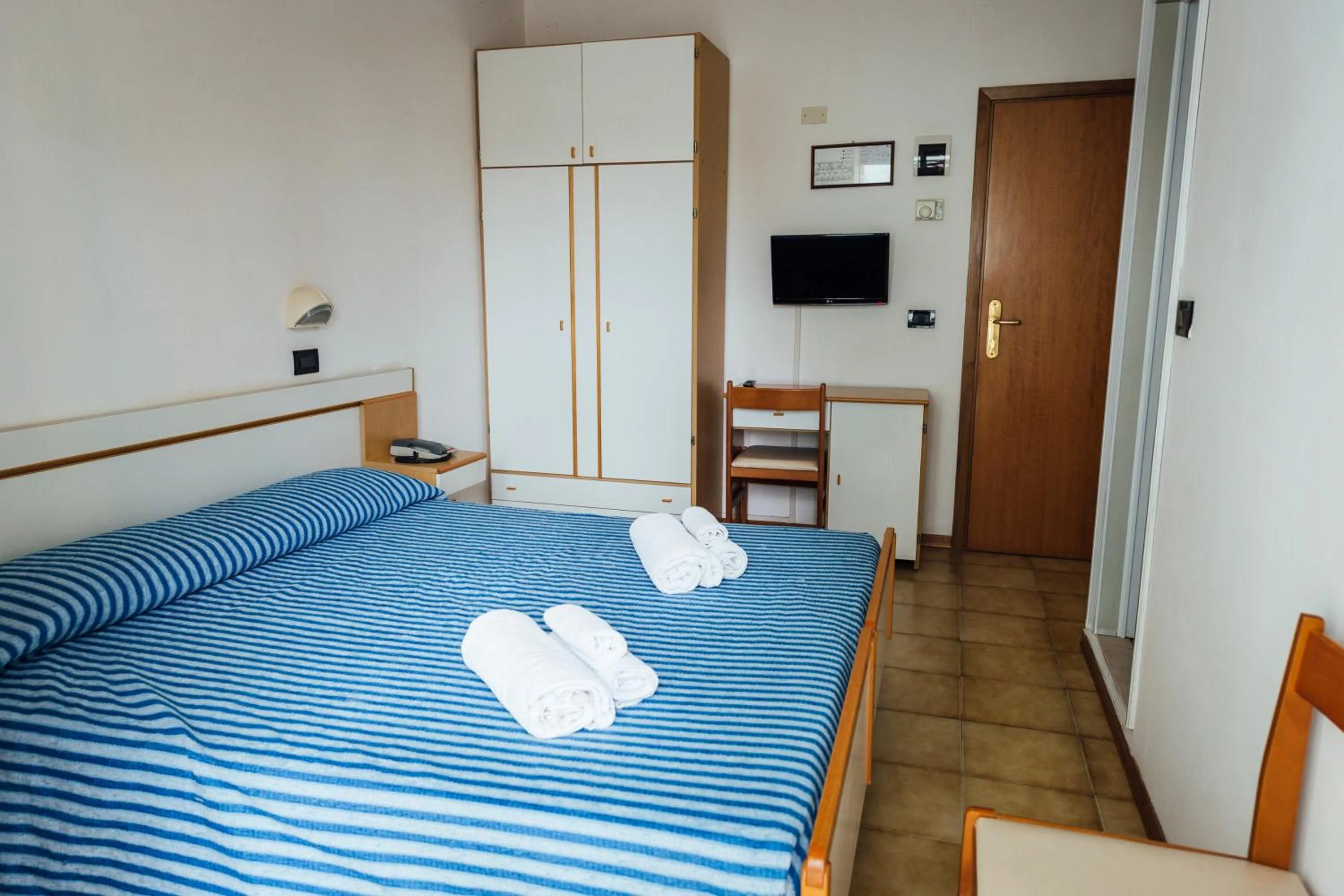 Photo of the whole room in Hotel Montecarlo