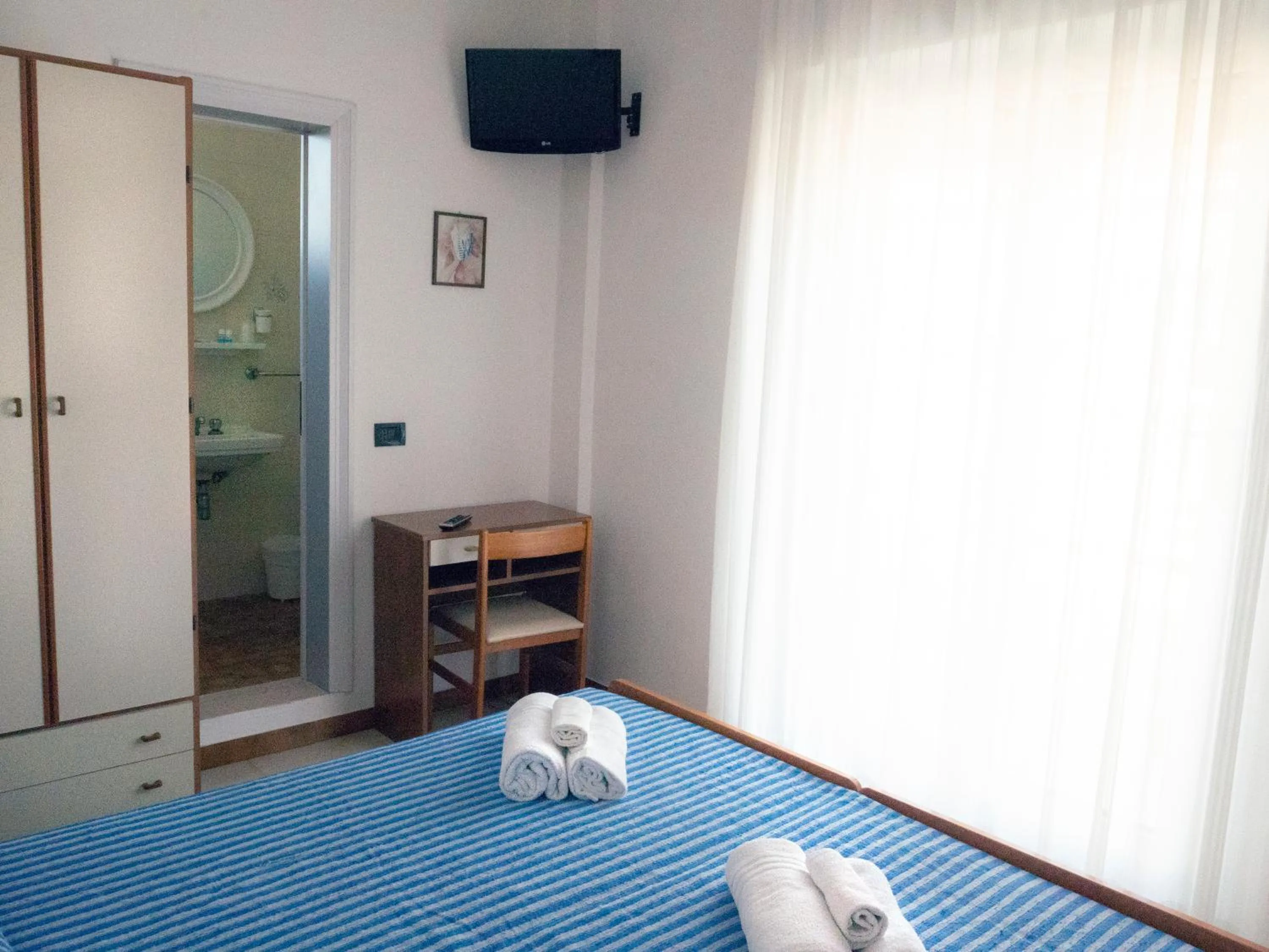 Bed in Hotel Montecarlo