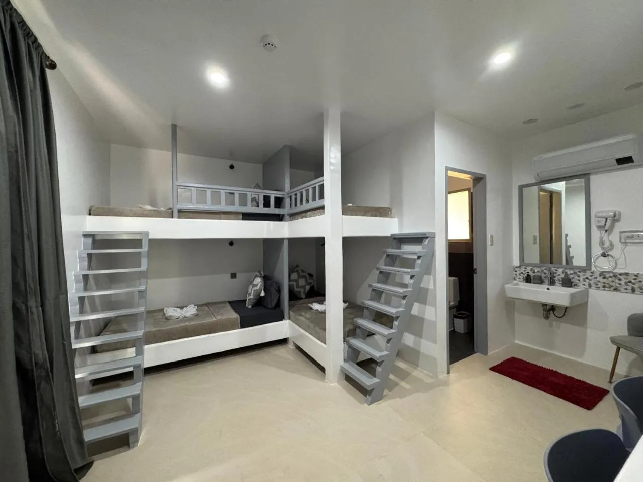 Photo of the whole room, Bed in RC Villas and Resorts