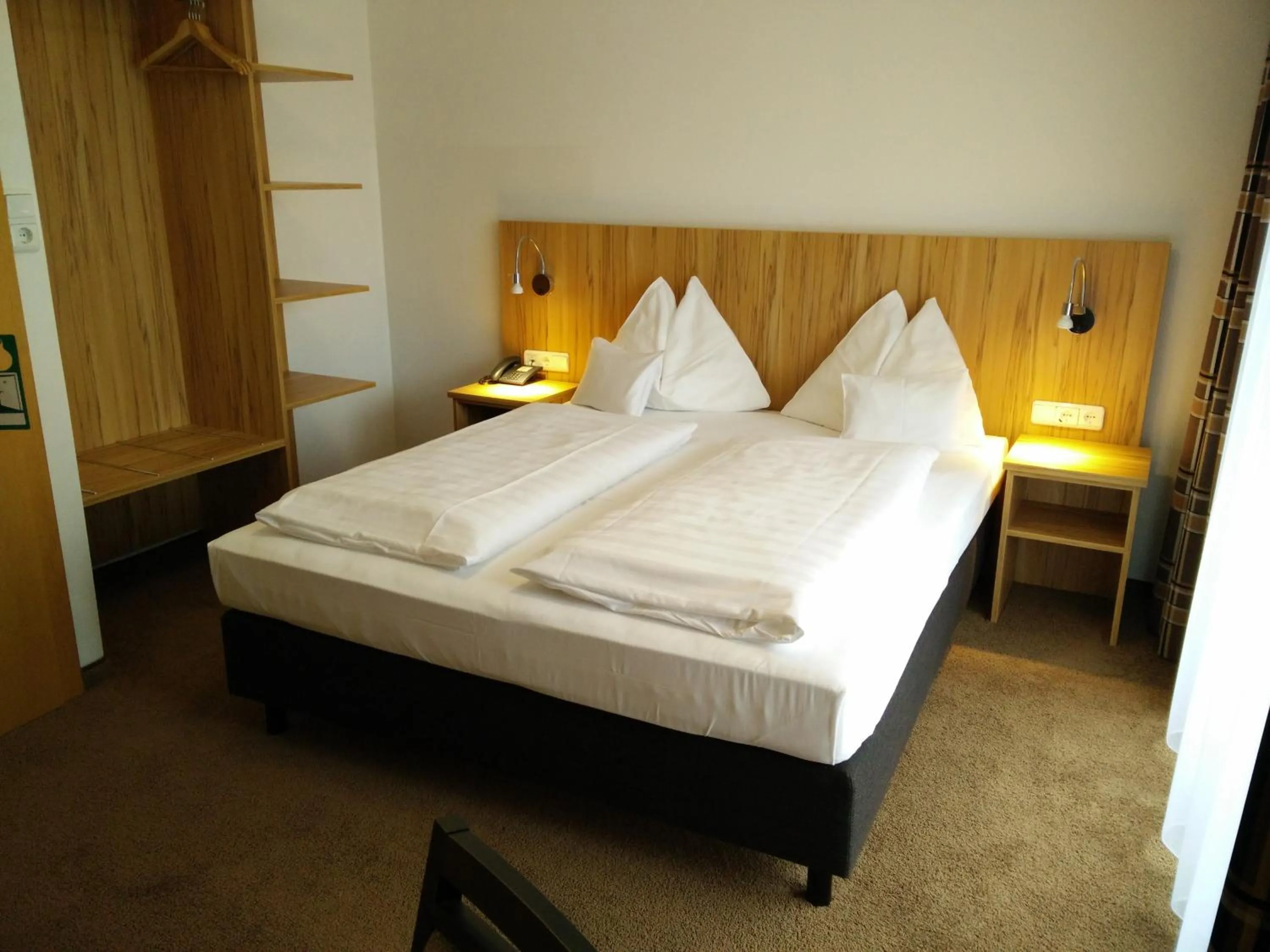 Photo of the whole room, Bed in Pension Dr. Geissler