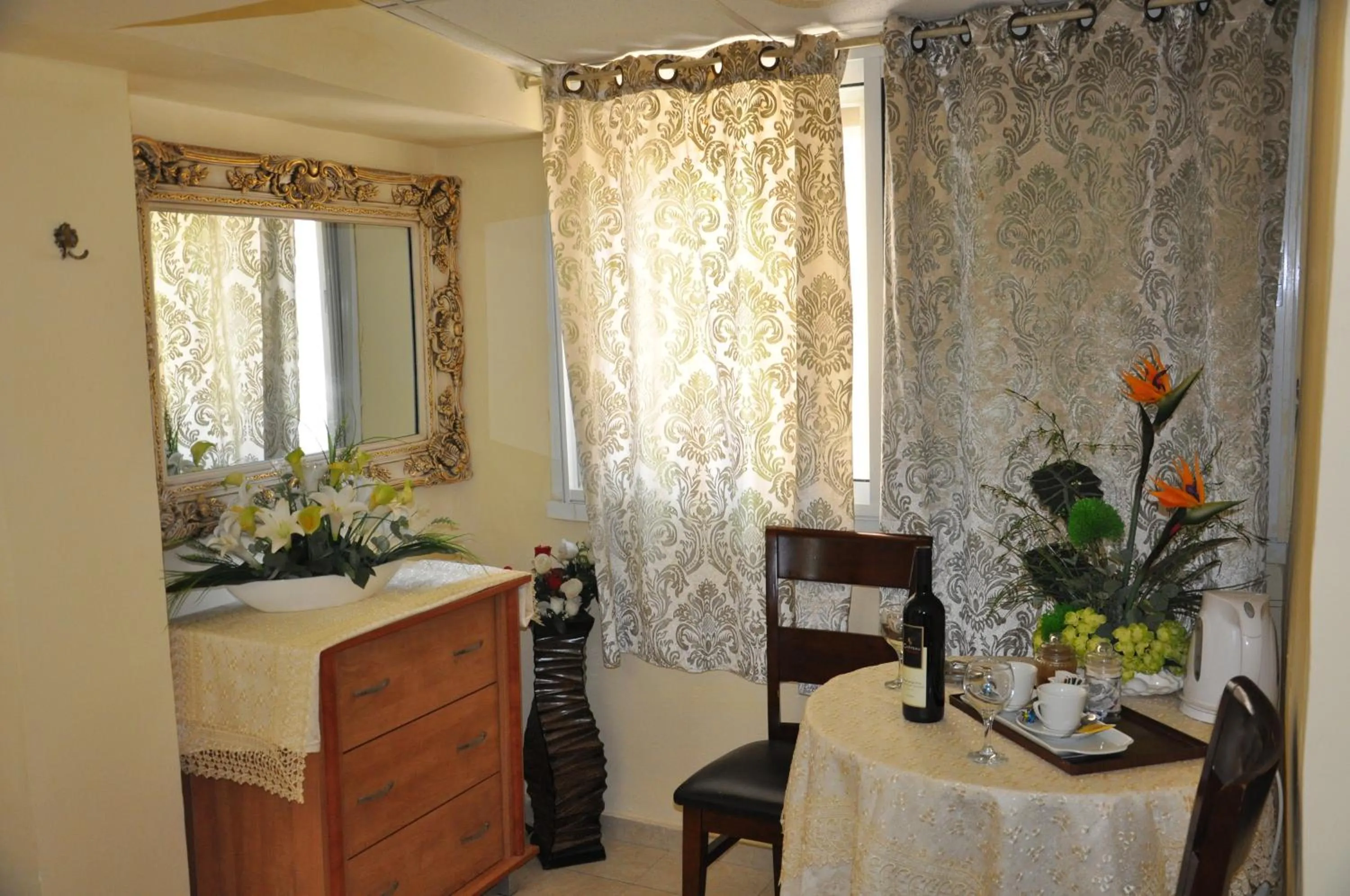 Day in Hotel Suites Bat Yam