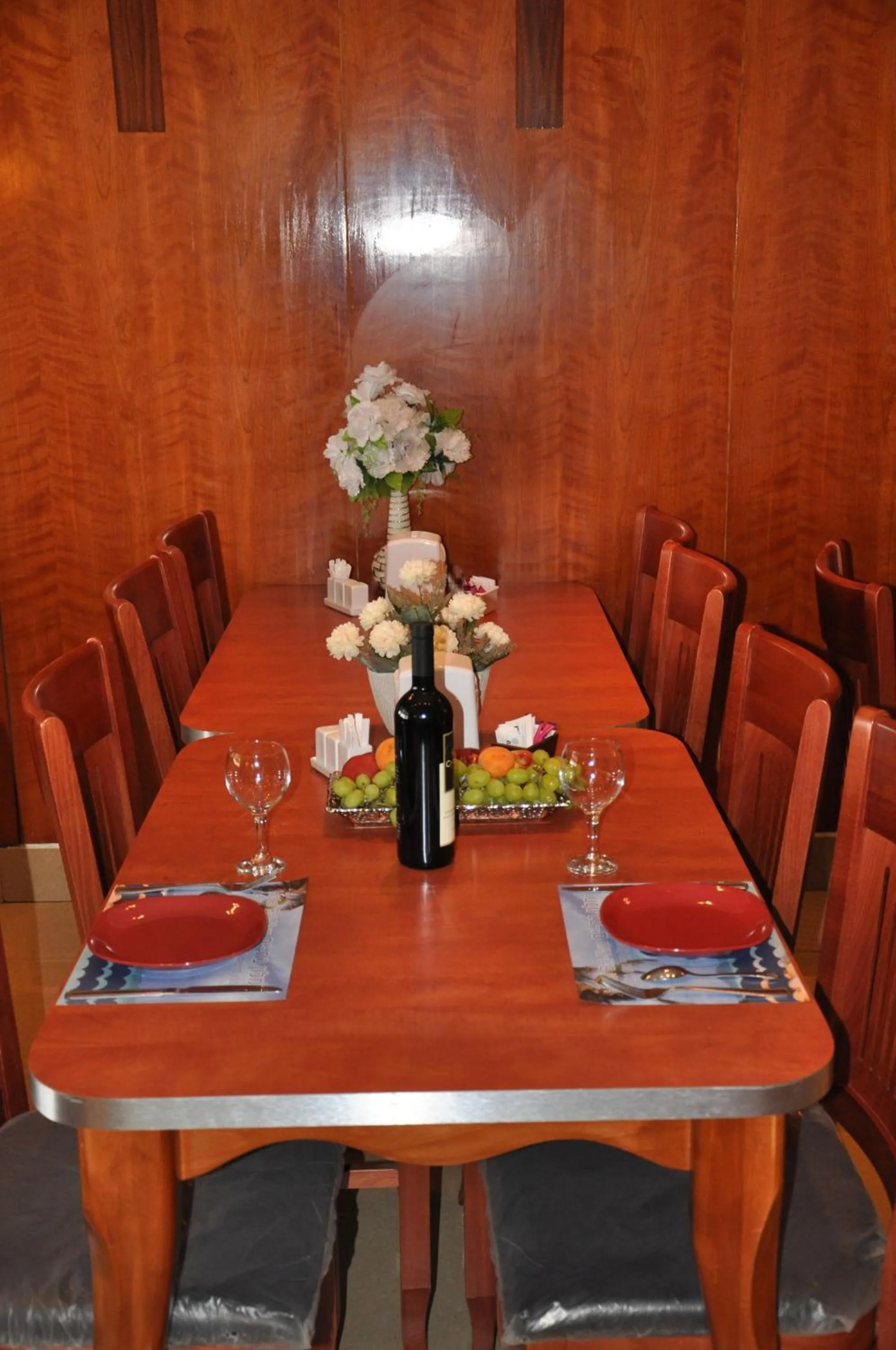 Restaurant/places to eat in Hotel Suites Bat Yam