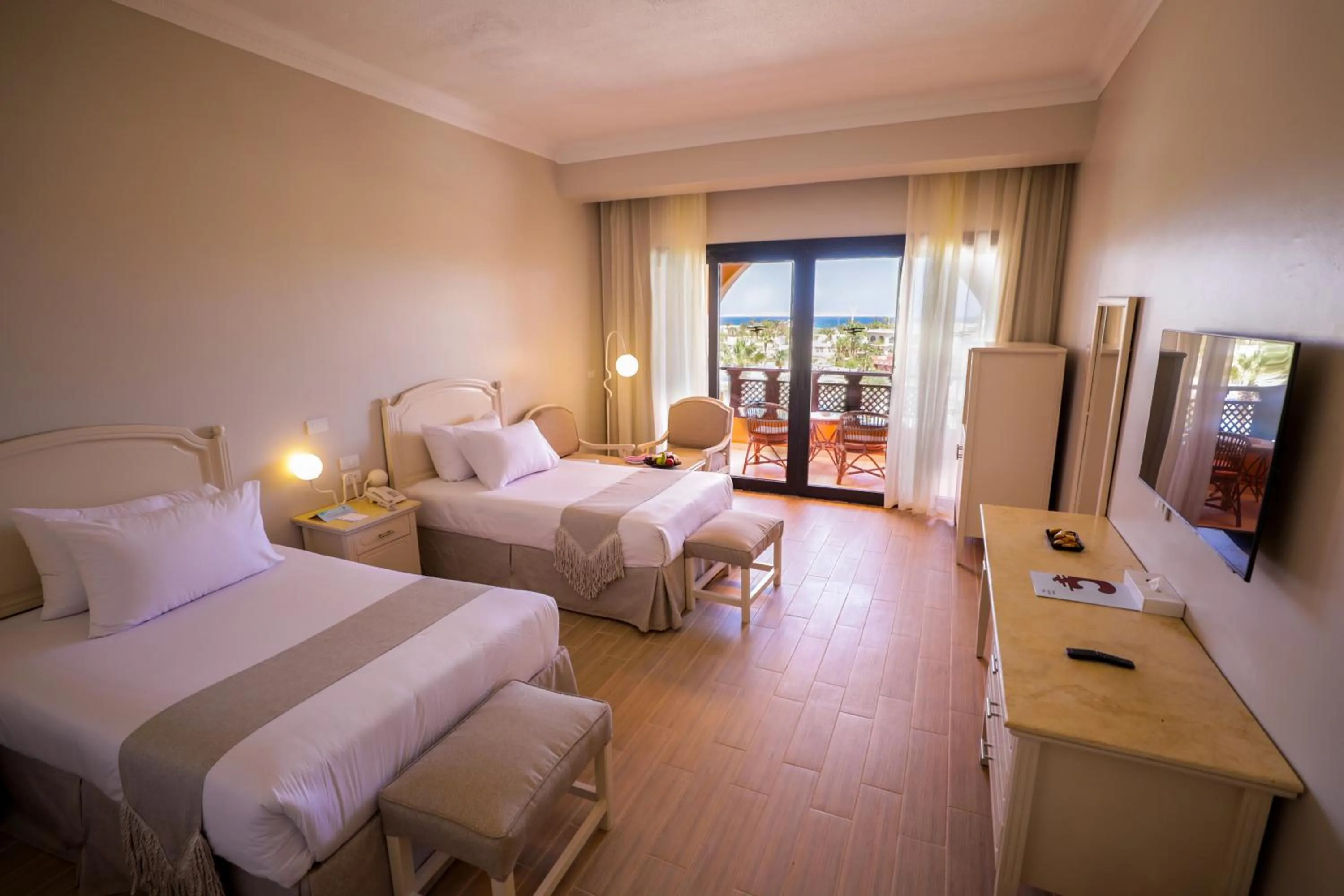 Bedroom, Bed in Calimera Blend Paradise