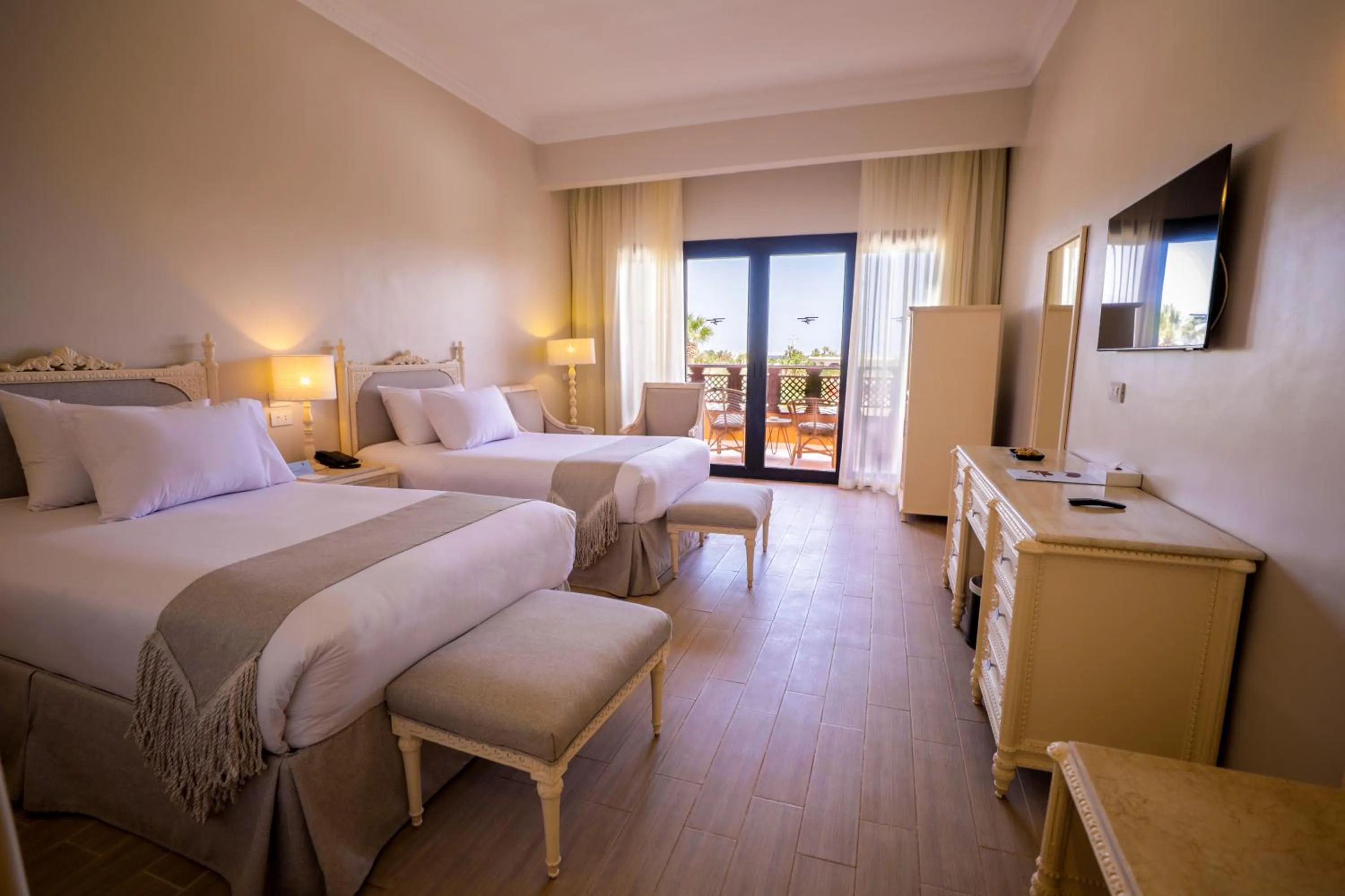 Bedroom, Bed in Calimera Blend Paradise