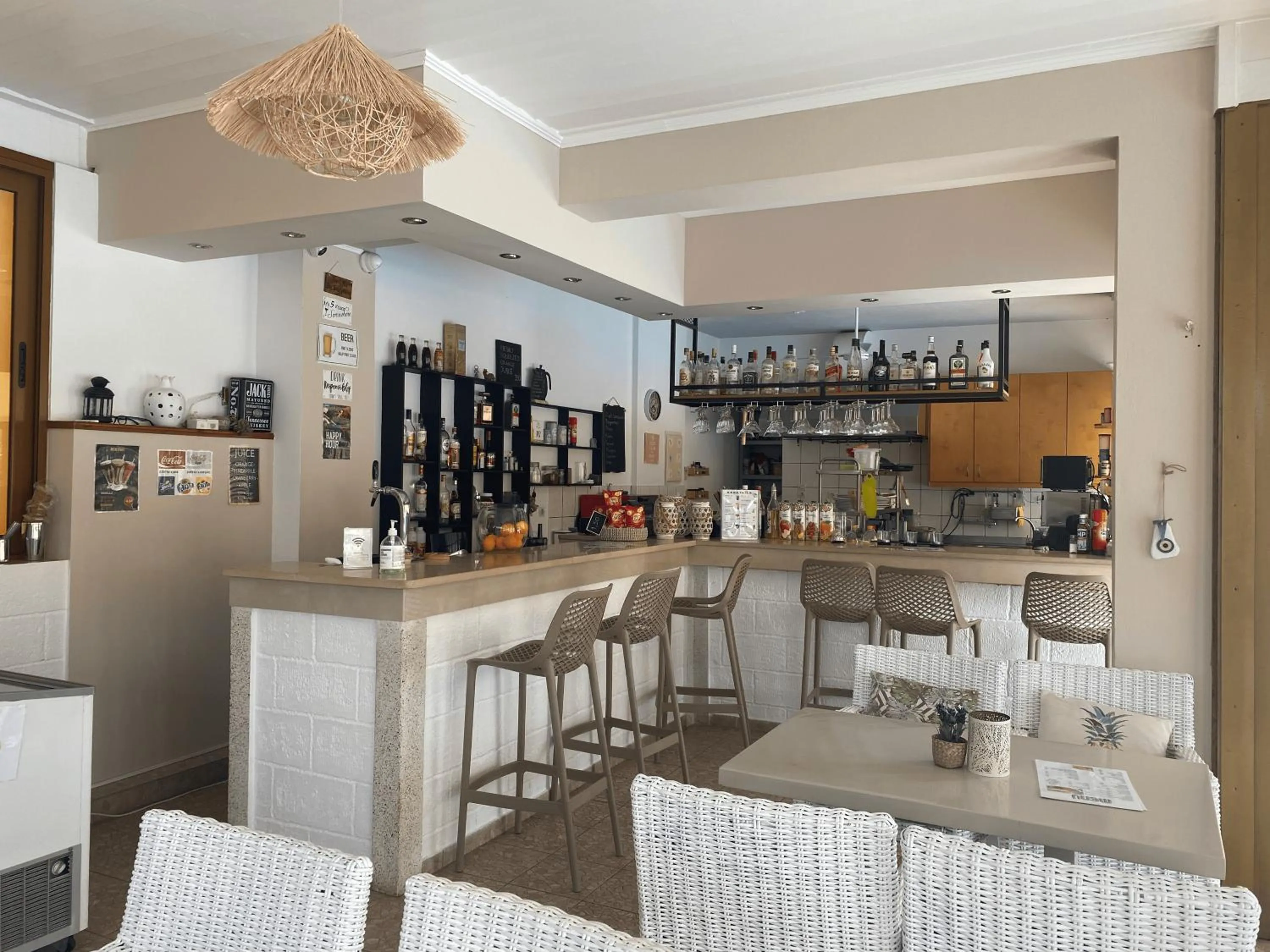 Restaurant/places to eat in Newcastle Studios