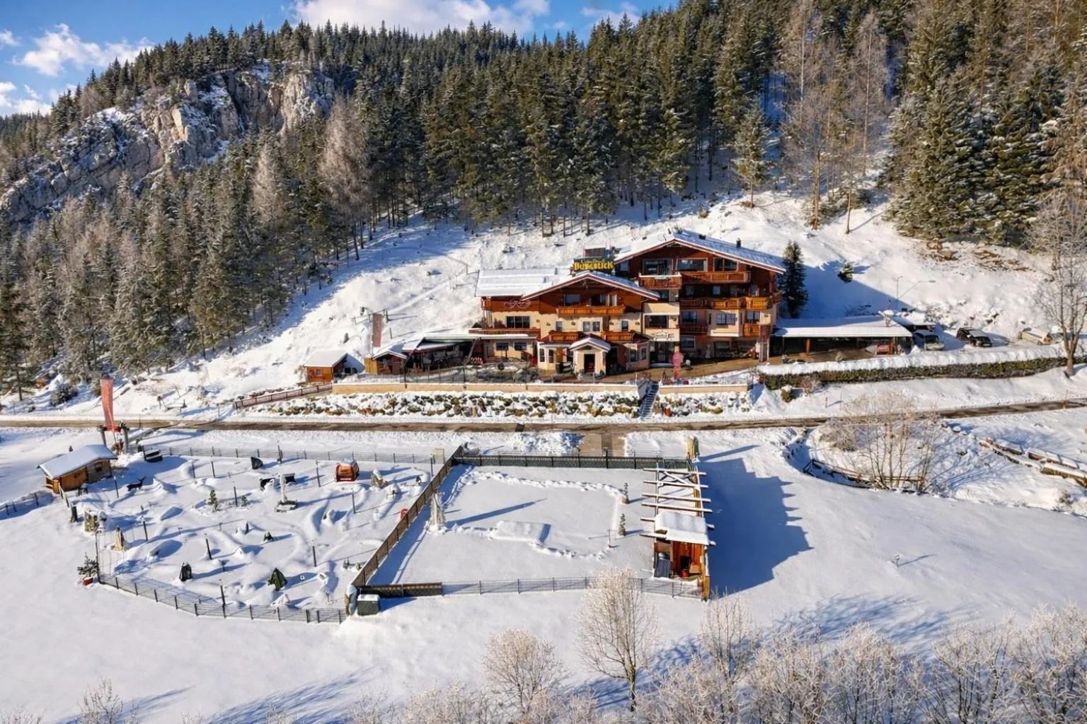 Property building in Hotel-Restaurant Burgblick