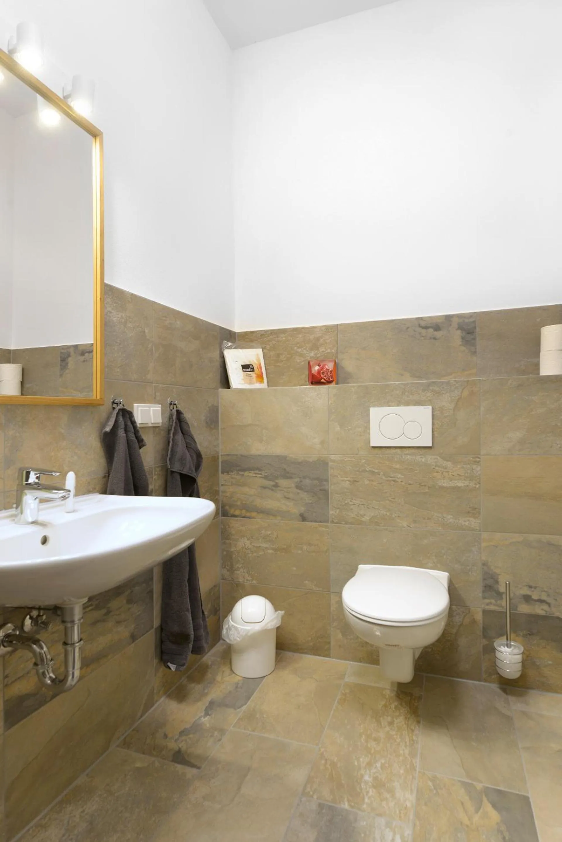 Bathroom in Herberge Hof Armada