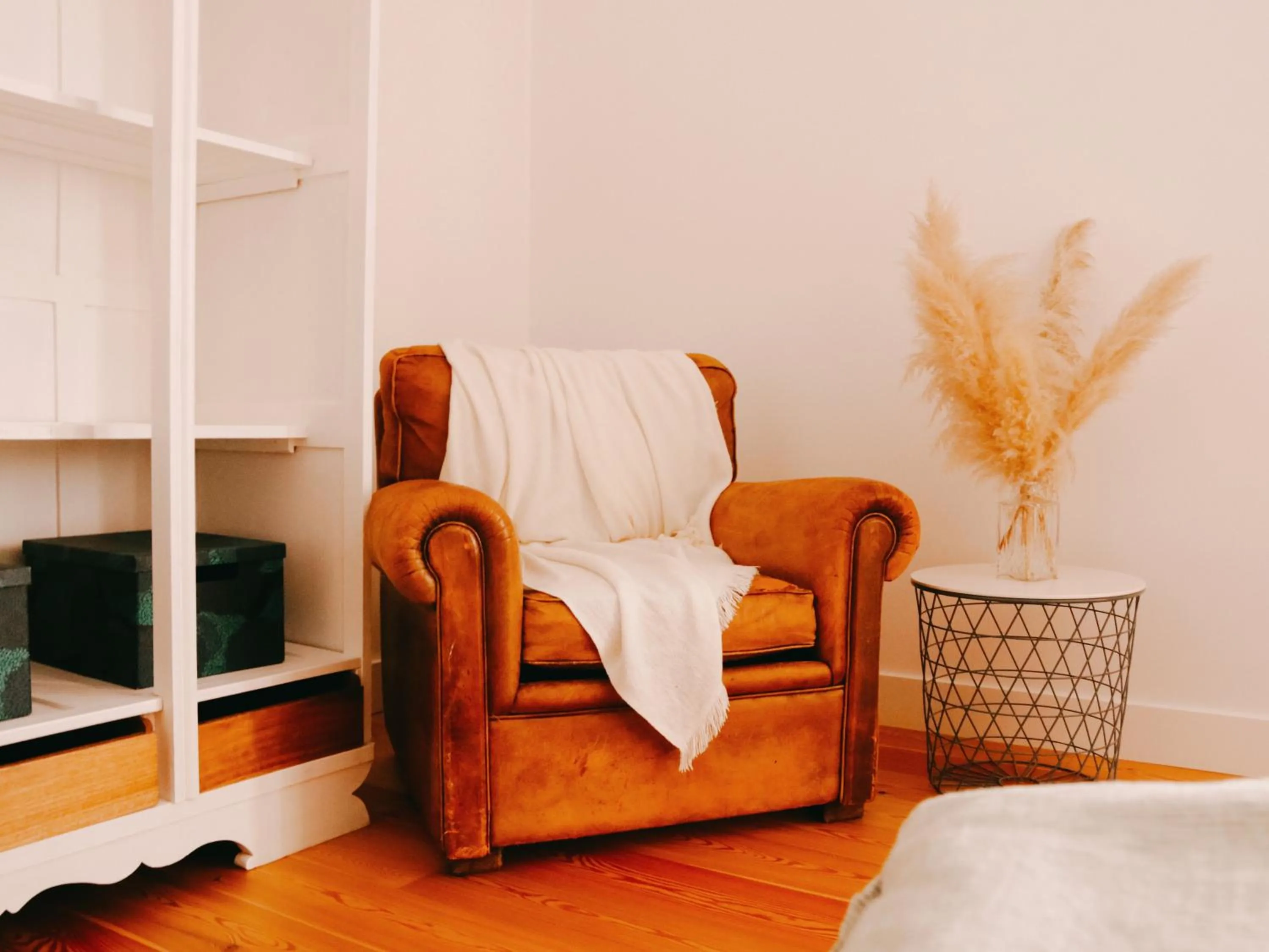 Living room, Bed in CAMBEIROS - Guest House