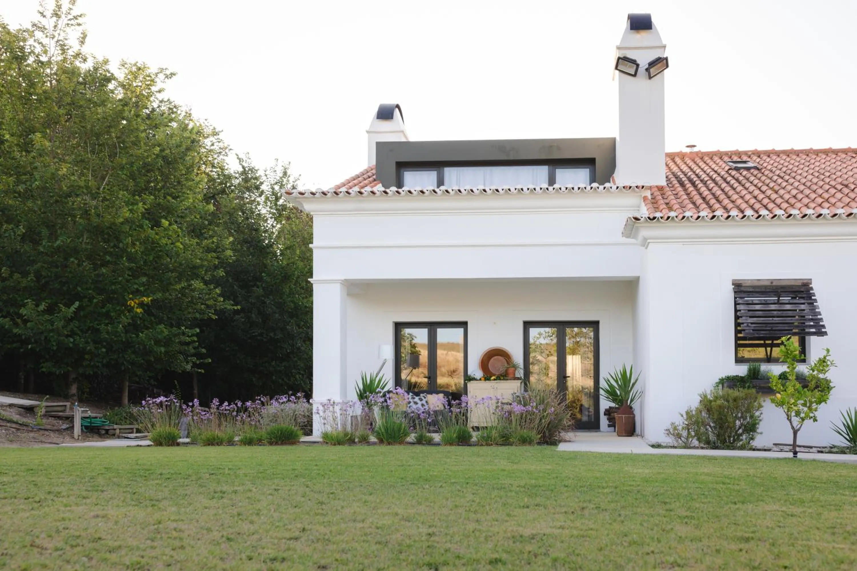 Property building in CAMBEIROS - Guest House