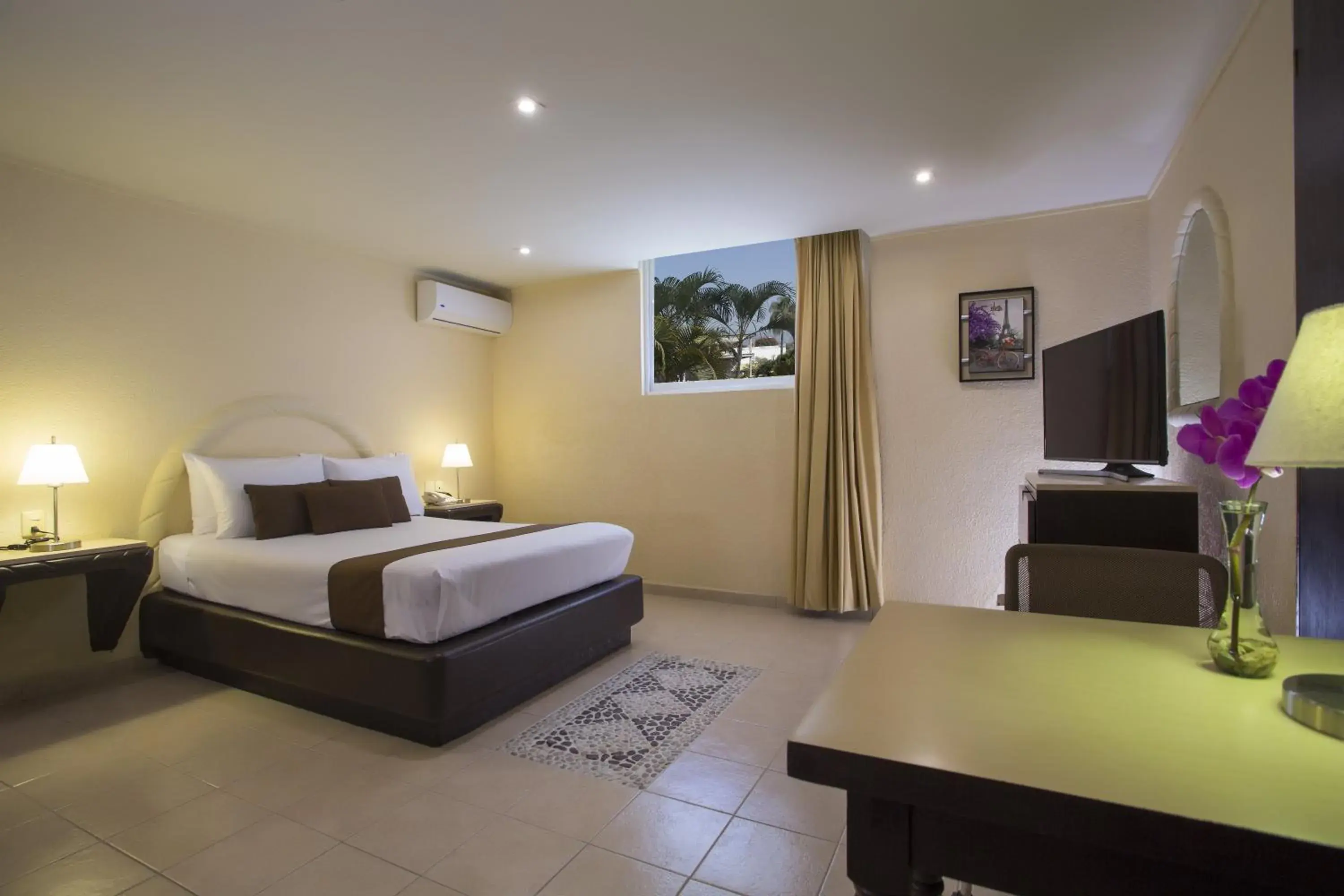 Superior Double Room in Gamma Cuernavaca Puerta Paraiso Superior Double Room in Gamma Cuernavaca Puerta Paraiso