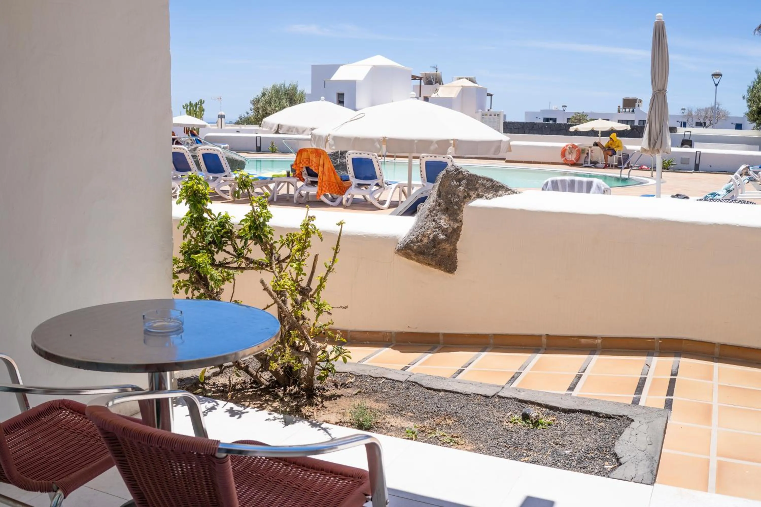 Pool view in Hotel Pocillos Playa, solo Adultos