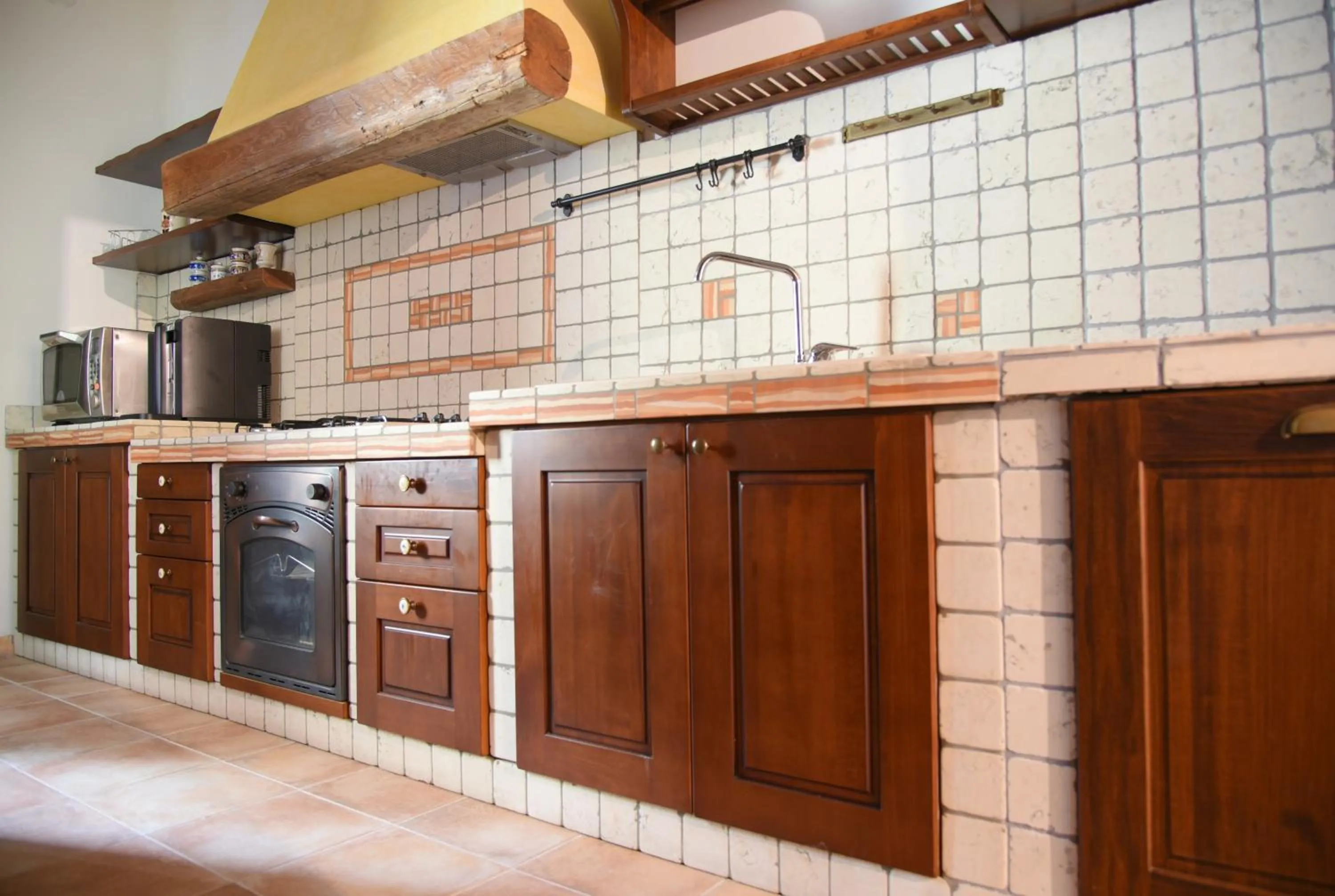 Kitchen or kitchenette in La Casa Nel Bosco