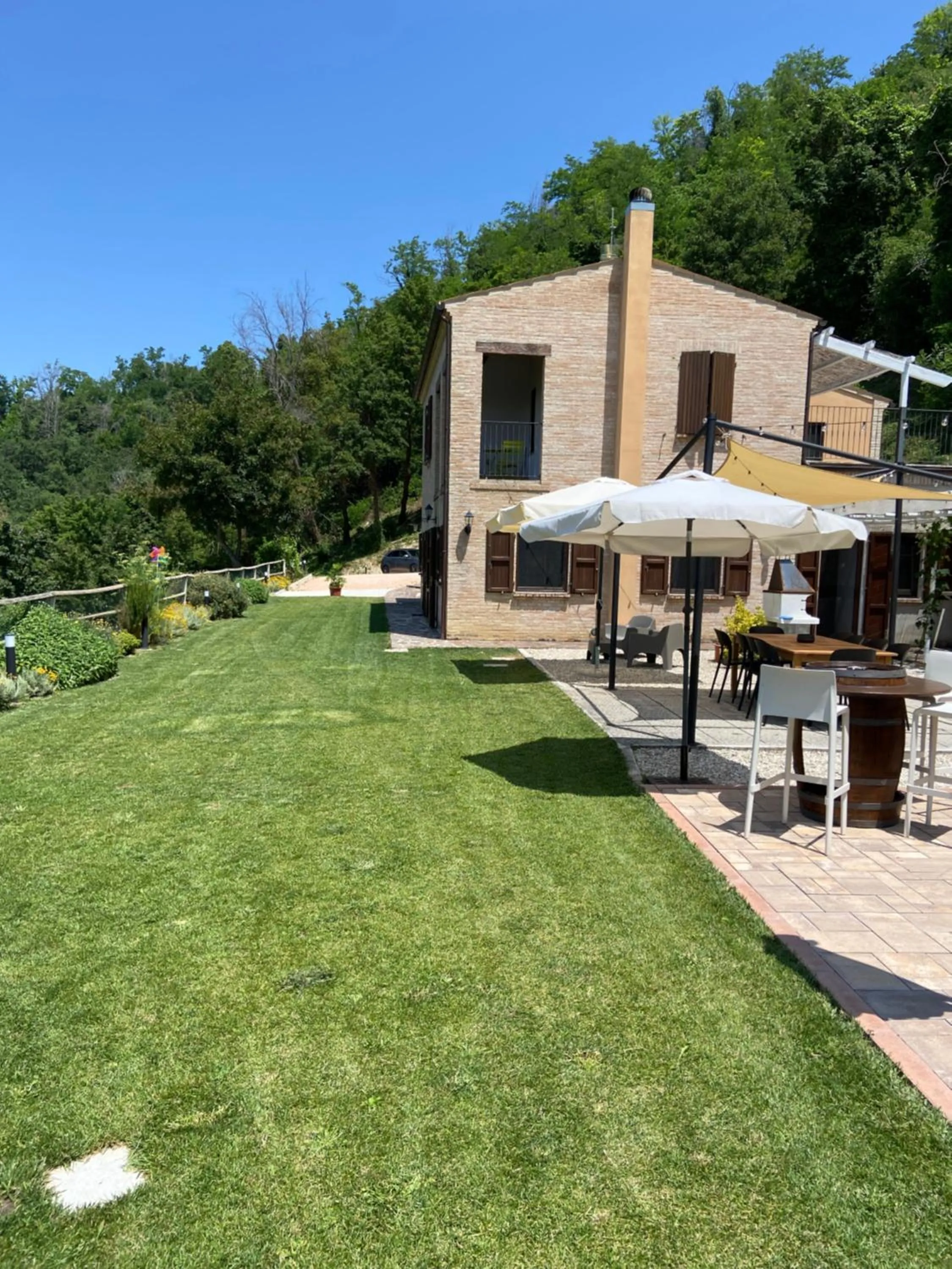 Property building in La Casa Nel Bosco