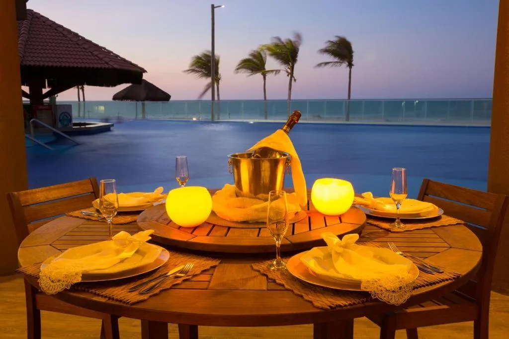 Food and drinks in Manhattan Beach Riviera