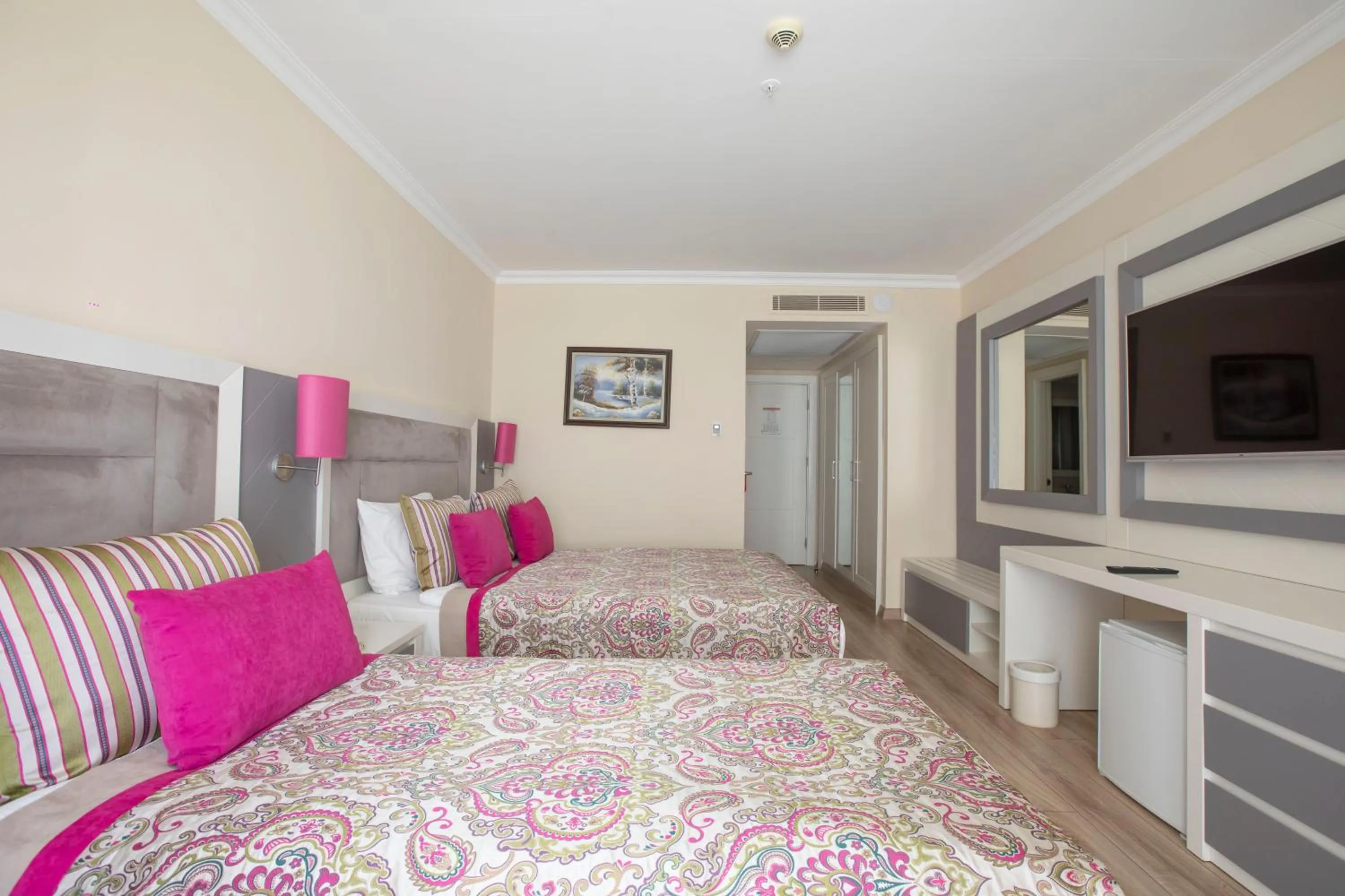 Bed in Orange County Belek