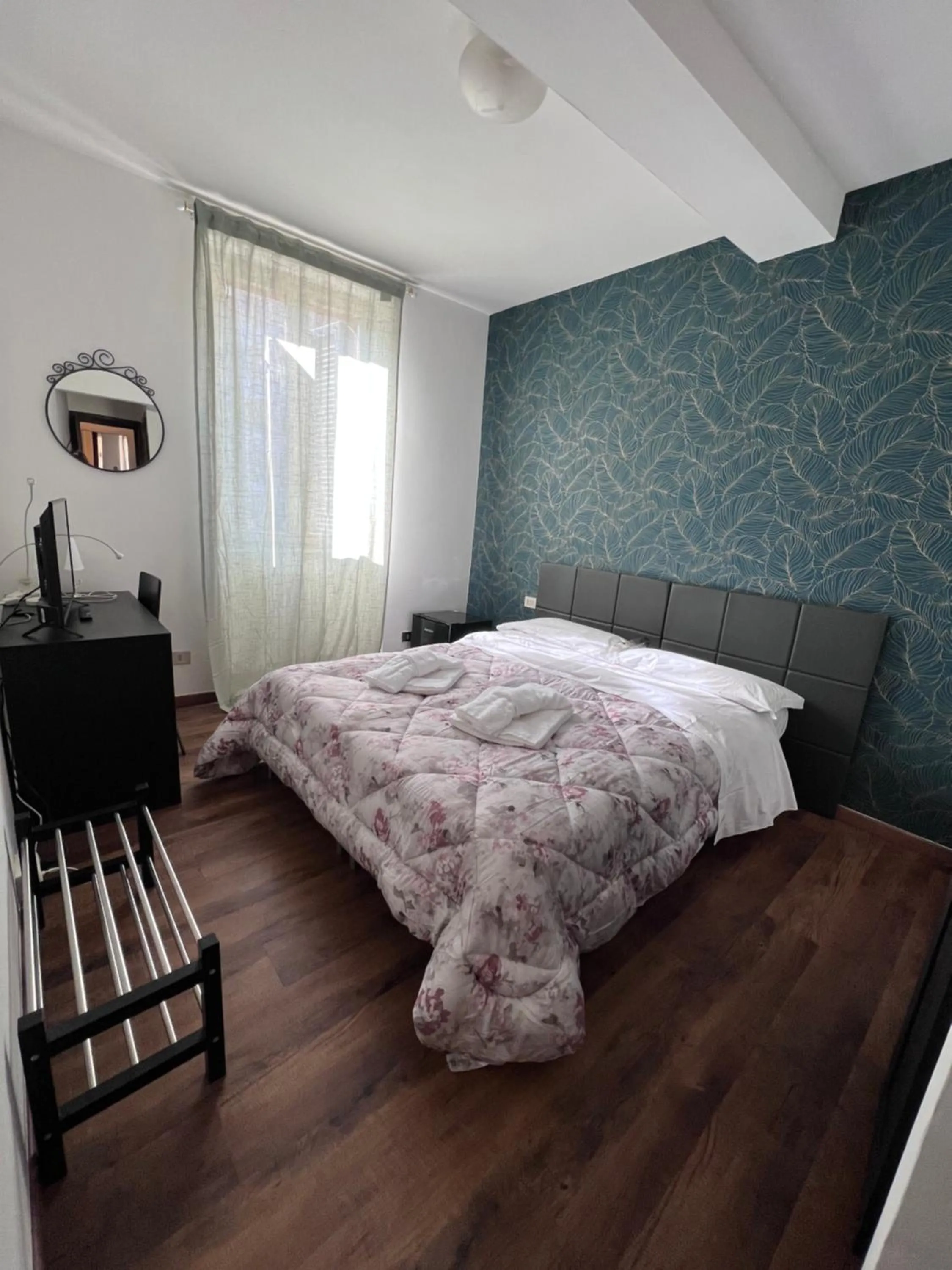 Photo of the whole room, Bed in Hotel Brenta
