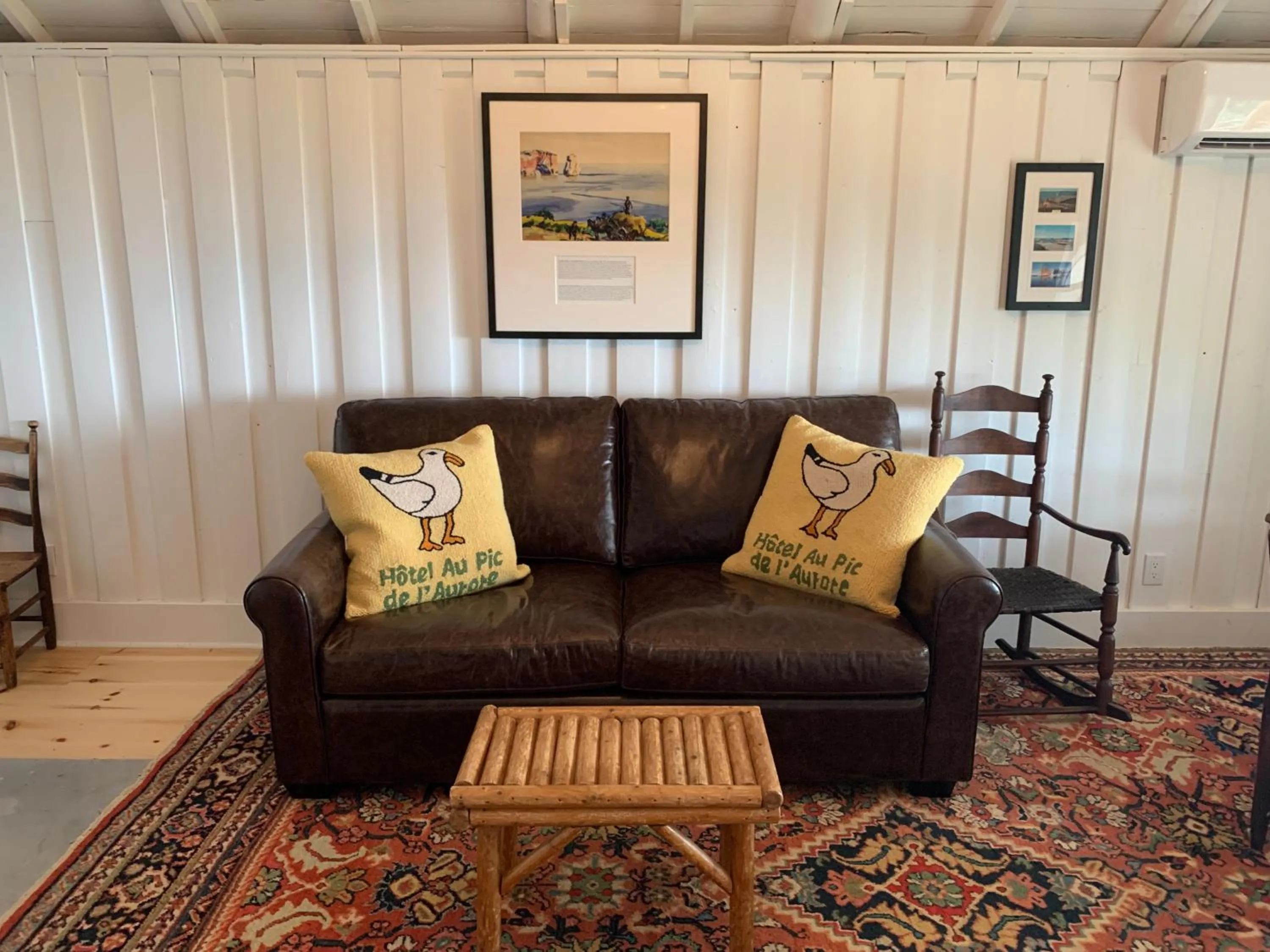 Living room in Au Pic de l'Aurore Motel-Chalets