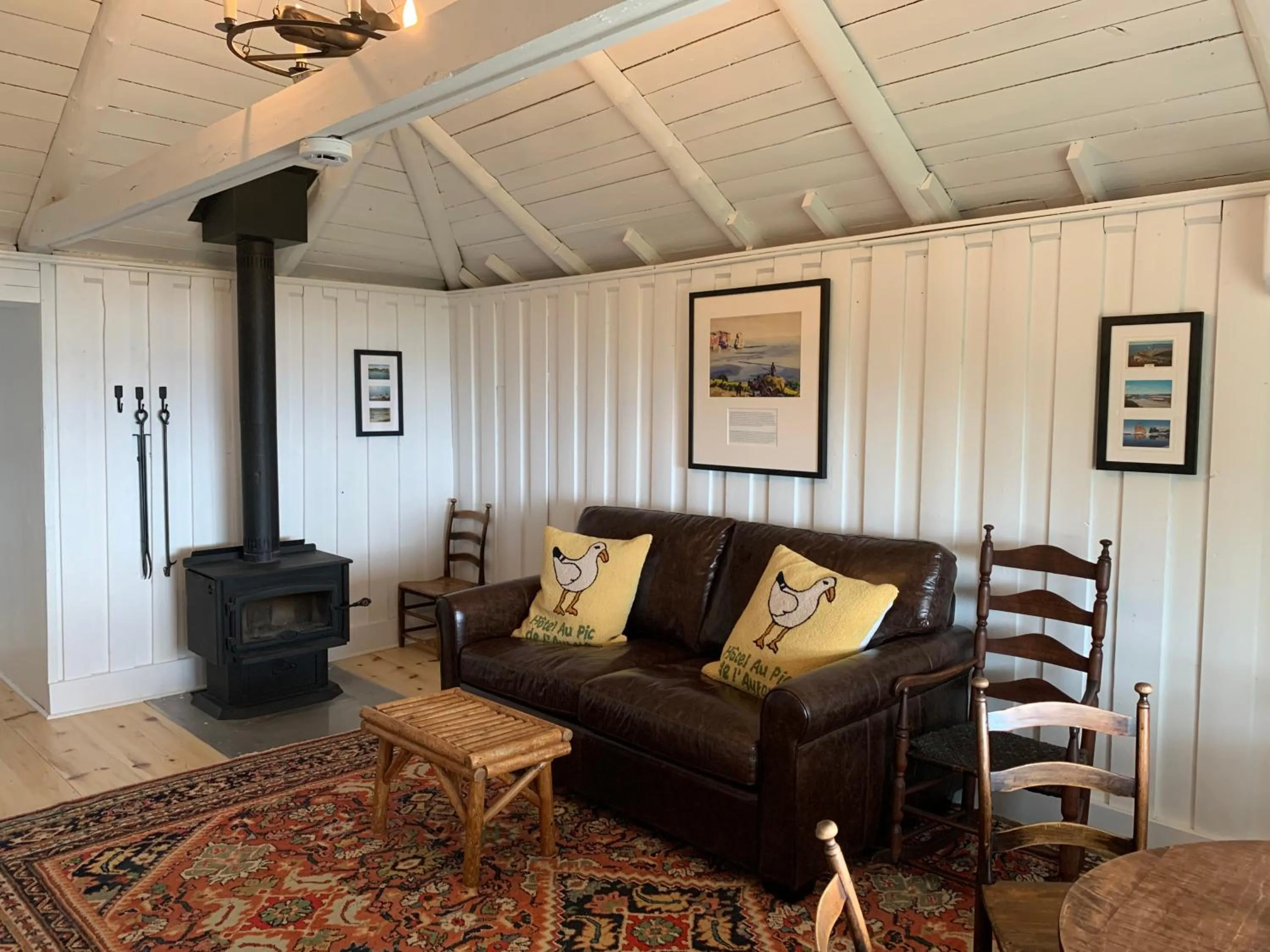 Living room in Au Pic de l'Aurore Motel-Chalets