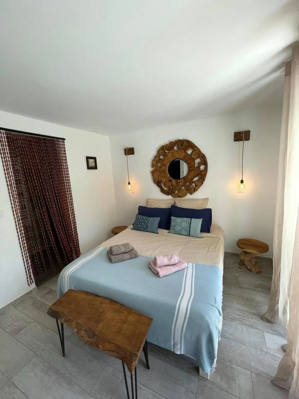 Photo of the whole room, Bed in Maxima Sunset