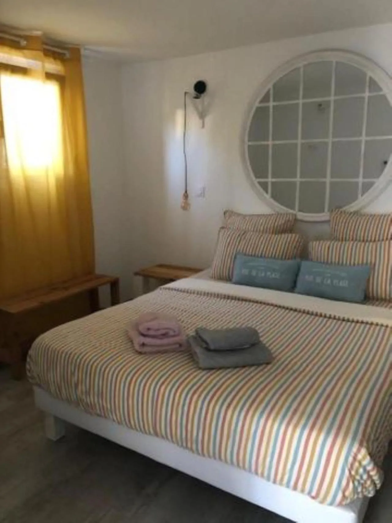 Bedroom, Bed in Maxima Sunset