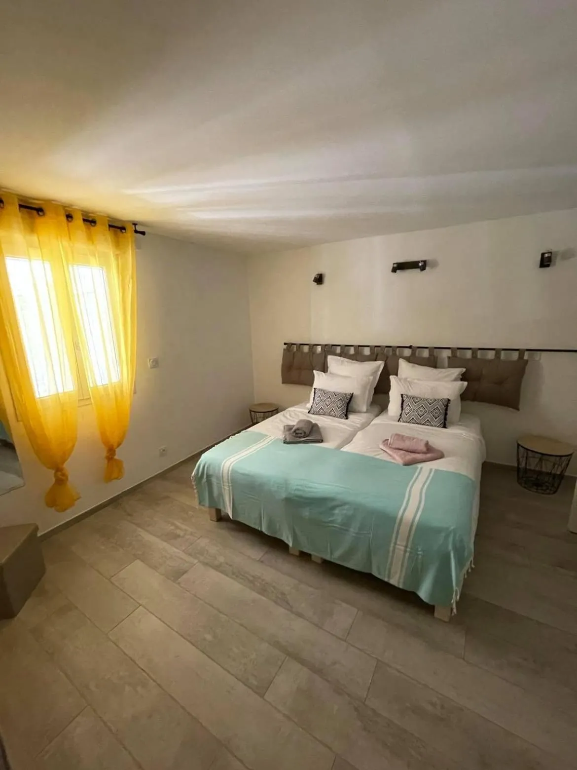 Photo of the whole room, Bed in Maxima Sunset