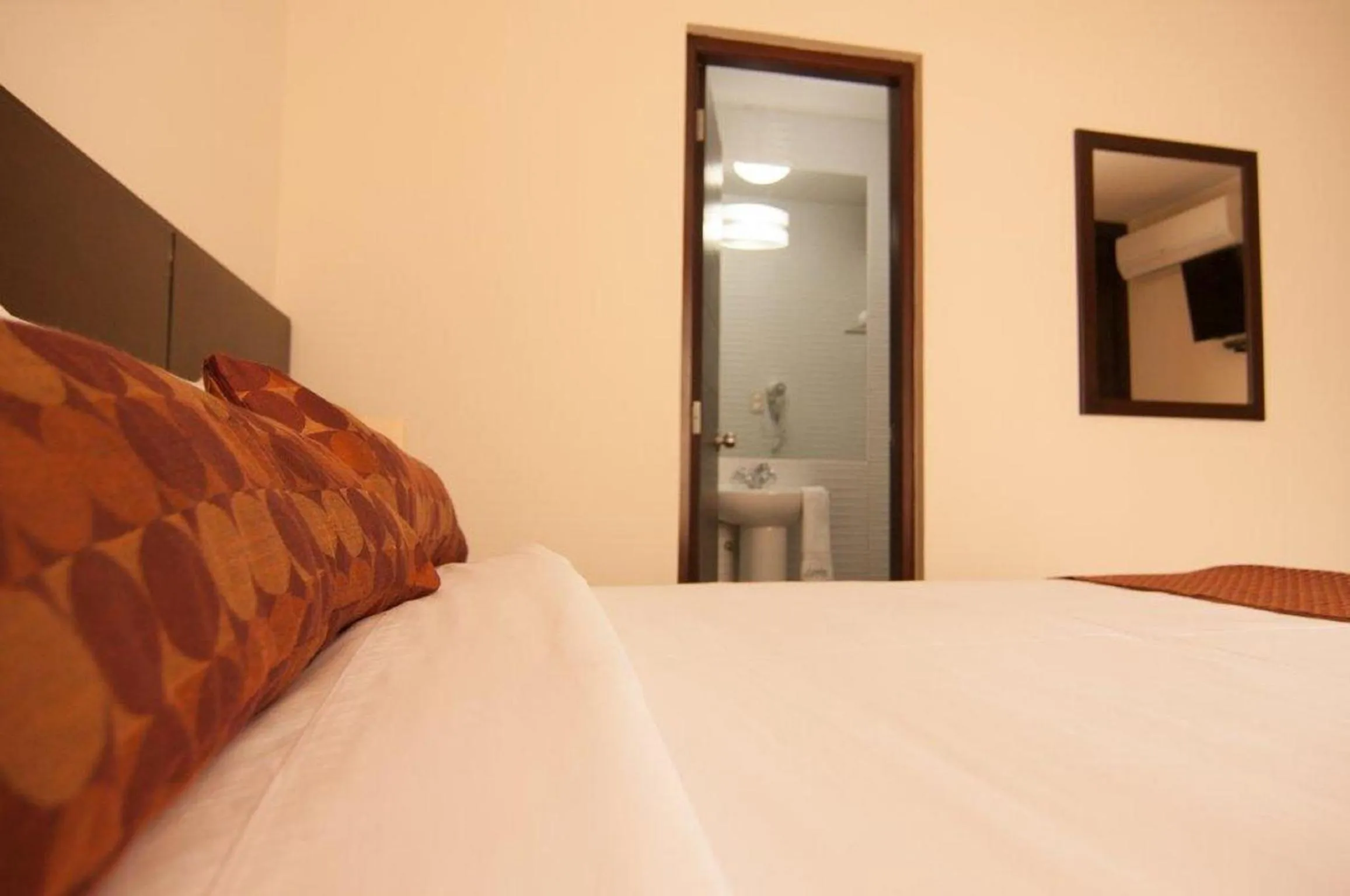 Bed in Tambo Dos de Mayo