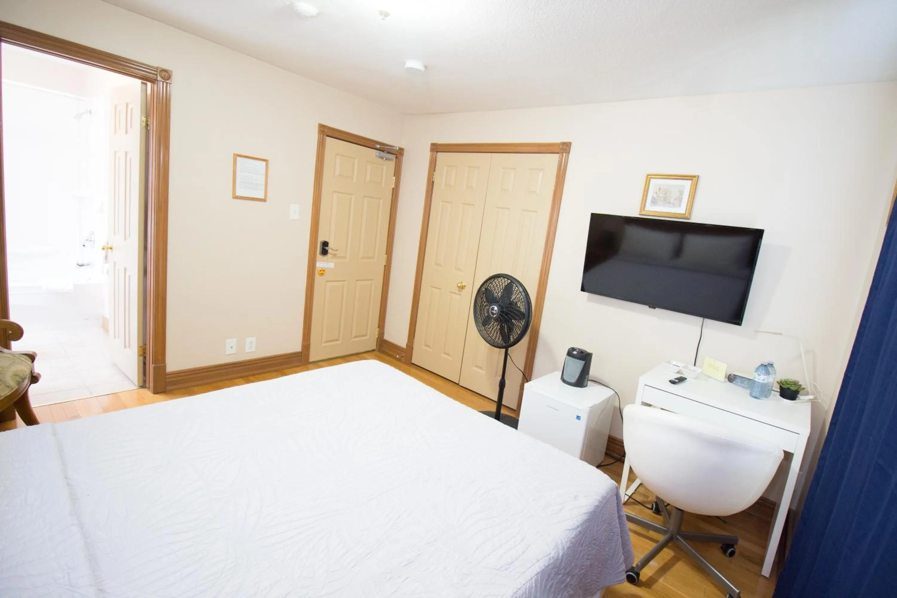 Bed in Anna's Bed & Breakfast