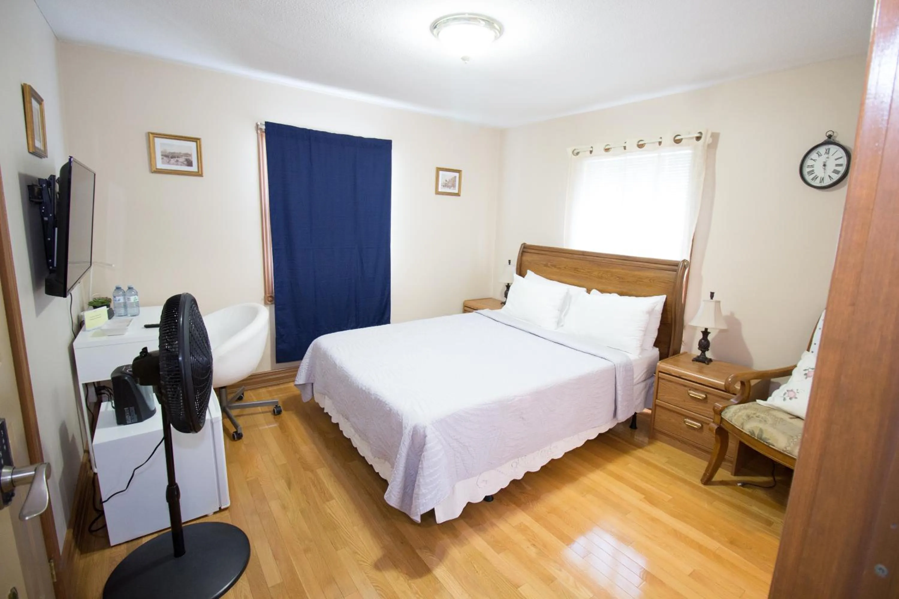 Bed in Anna's Bed & Breakfast