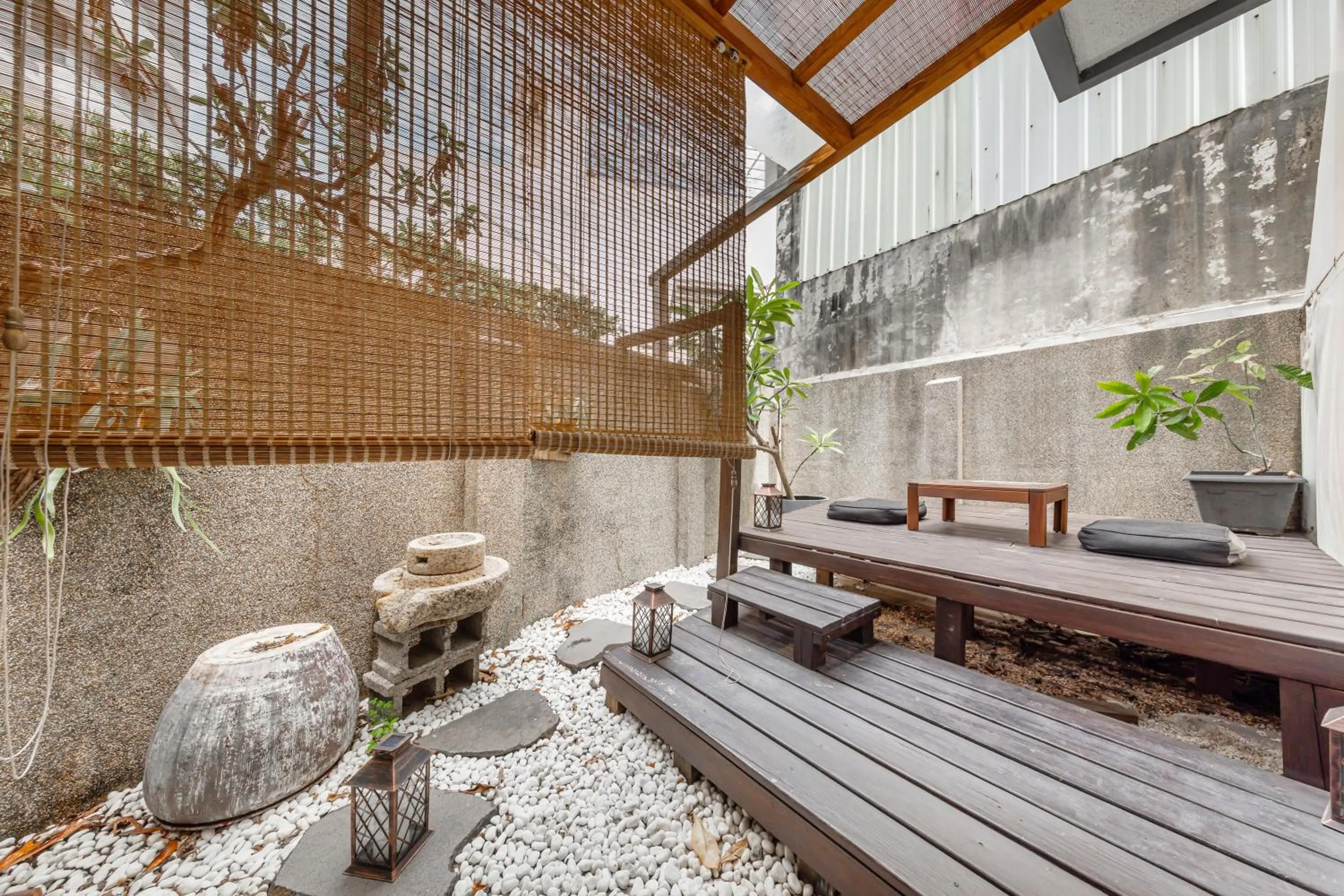 Balcony/Terrace in IsShoNi house