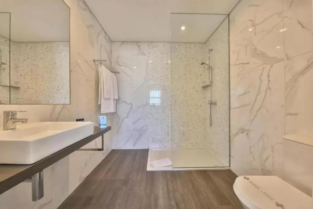 Bathroom in Agua Hotels Alvor Jardim