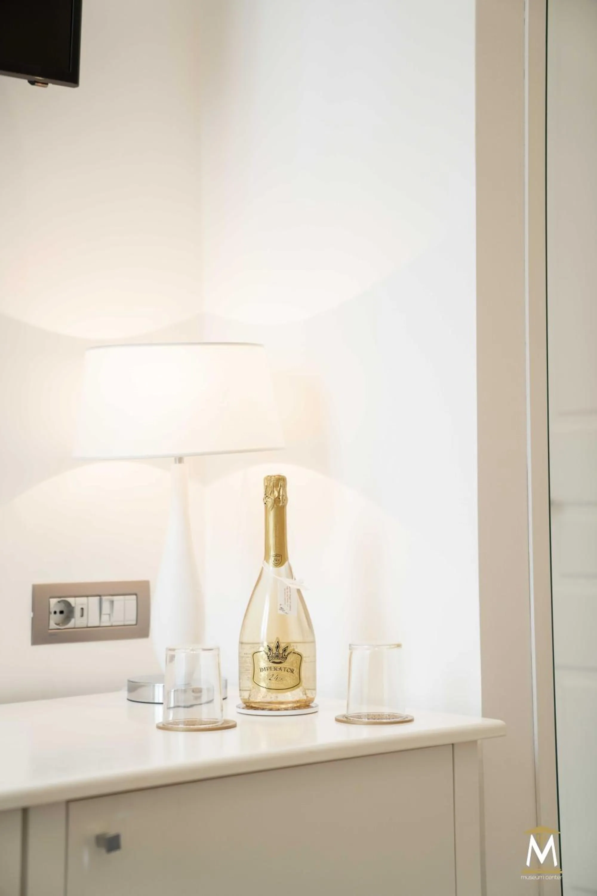 Property building in Museum Center Luxury