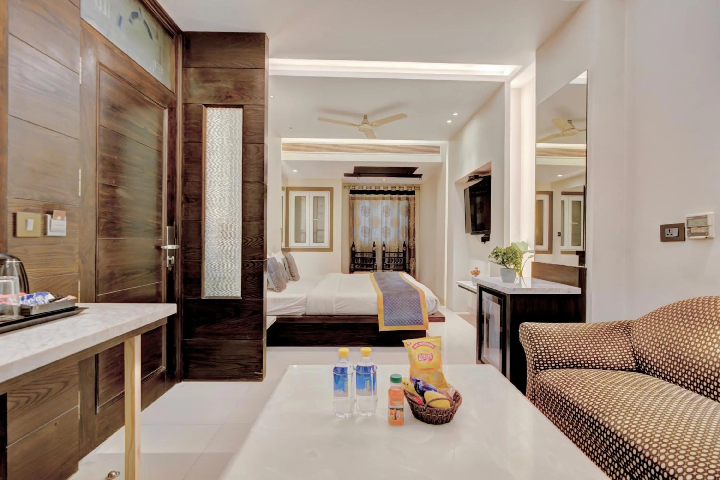 Photo of the whole room in THE SINGH EMPIRE,New Delhi City Centre