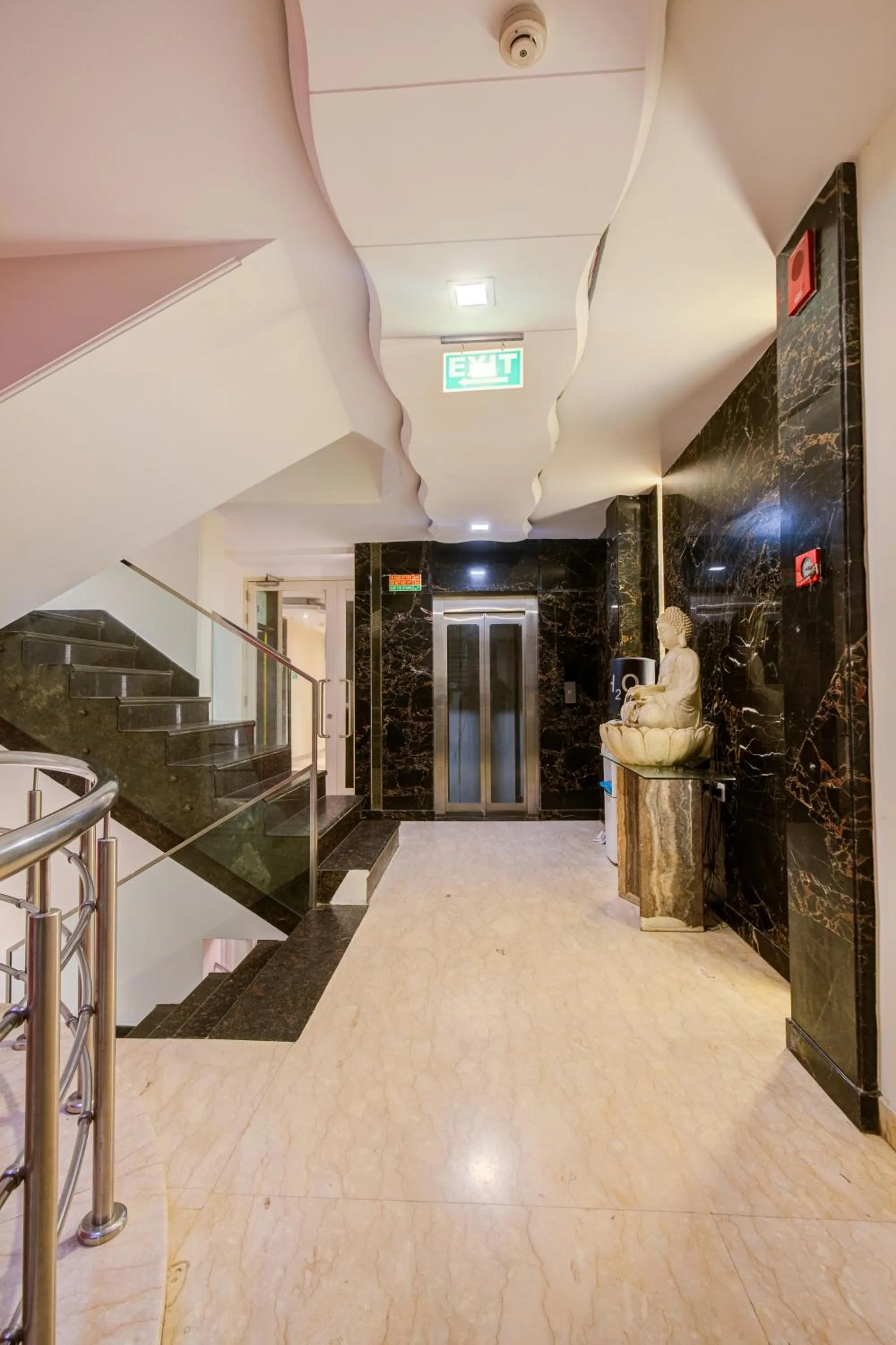 Lobby or reception in THE SINGH EMPIRE,New Delhi City Centre