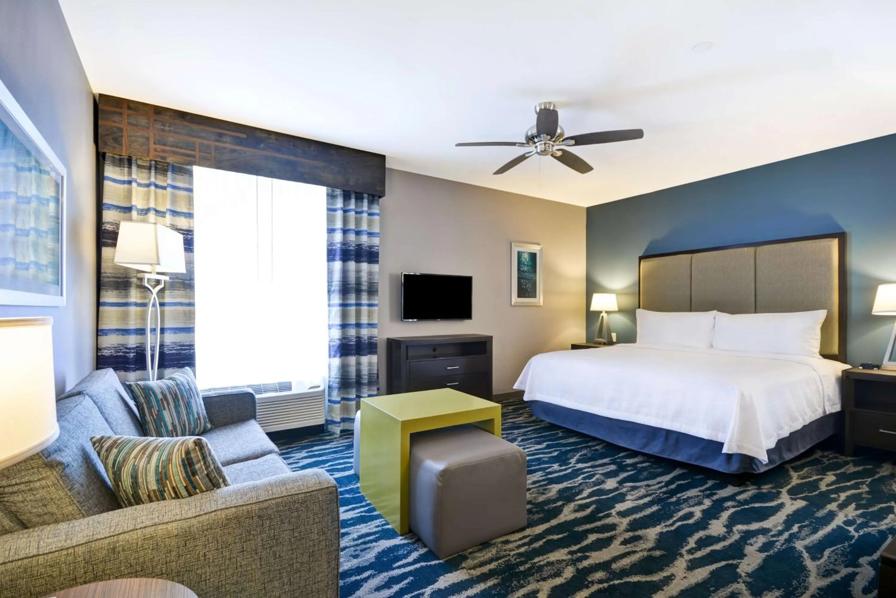 Bedroom, Bed in Homewood Suites by Hilton Conroe