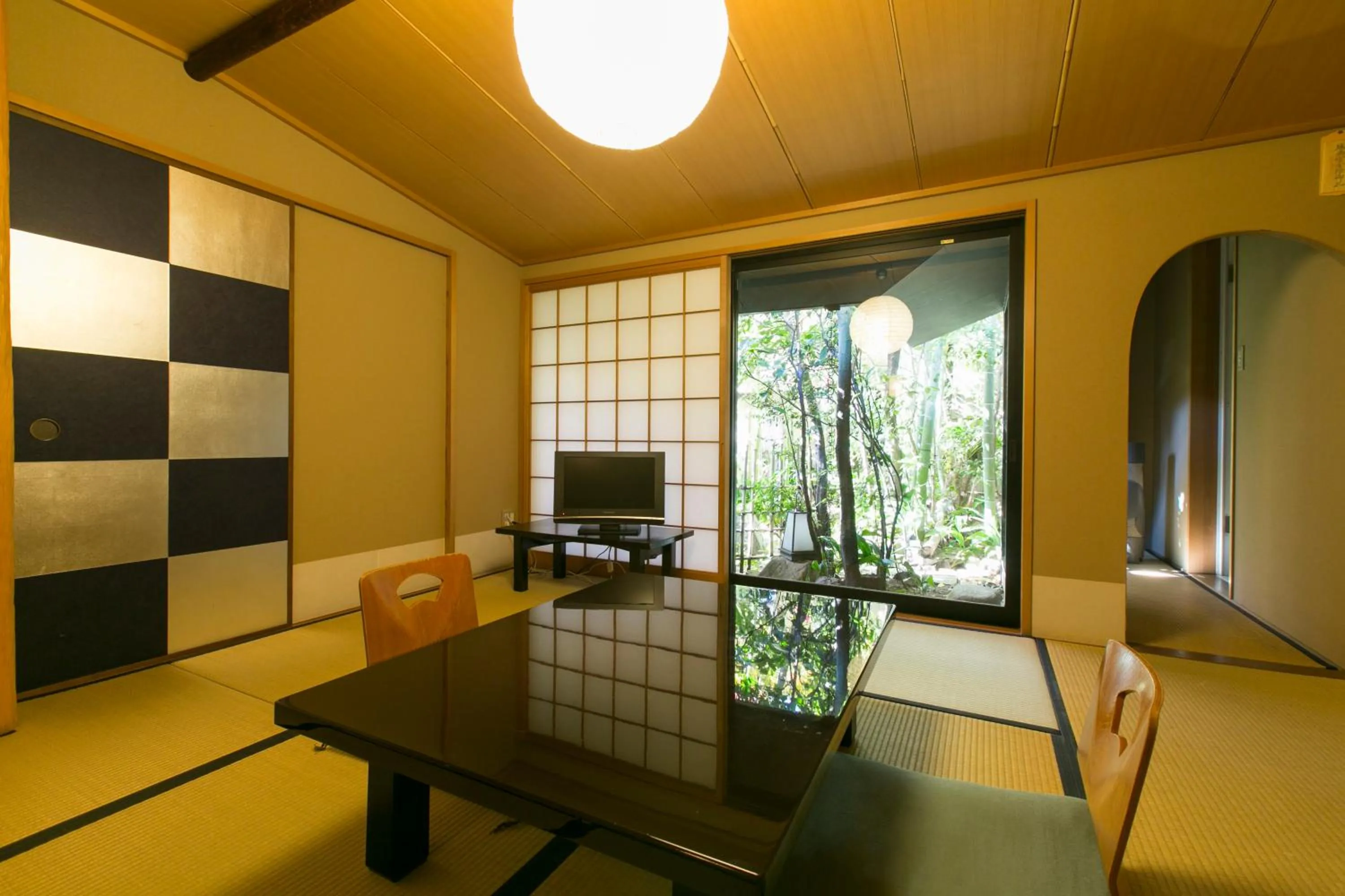 Garden in Gion Yoshiima