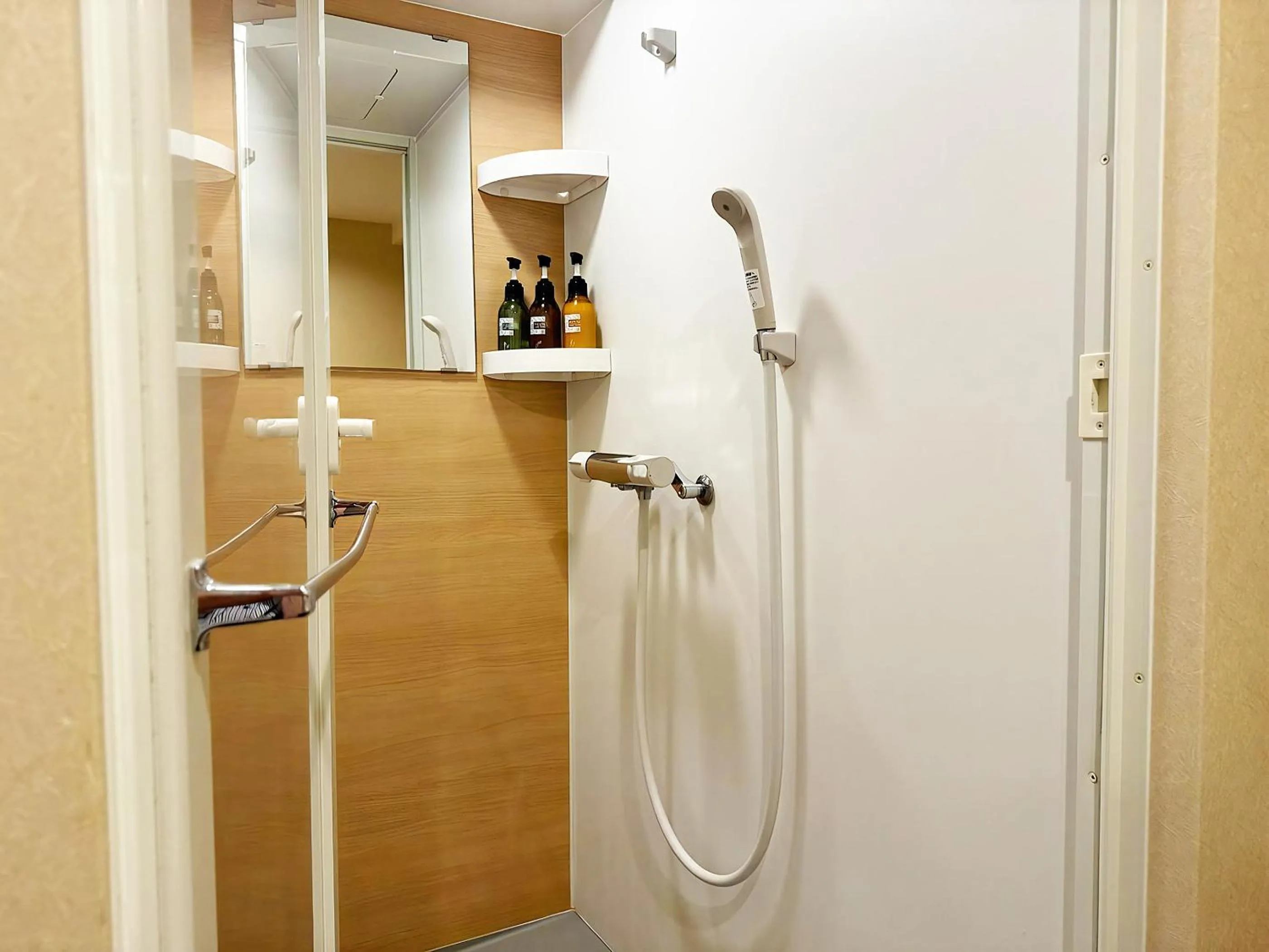 Shower in Heian No Mori Kyoto