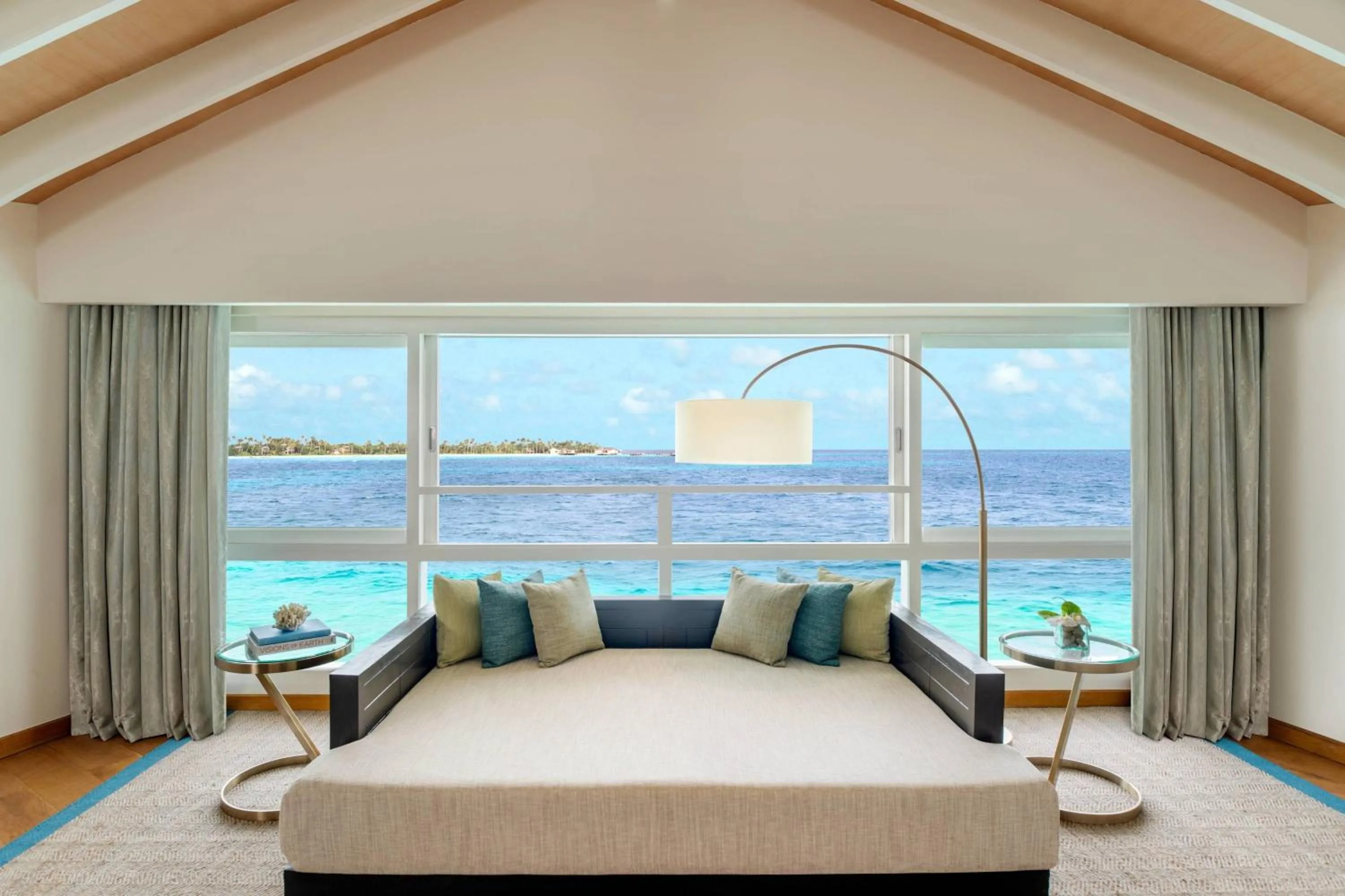 Swimming pool, Bed in JW Marriott Maldives Resort & Spa